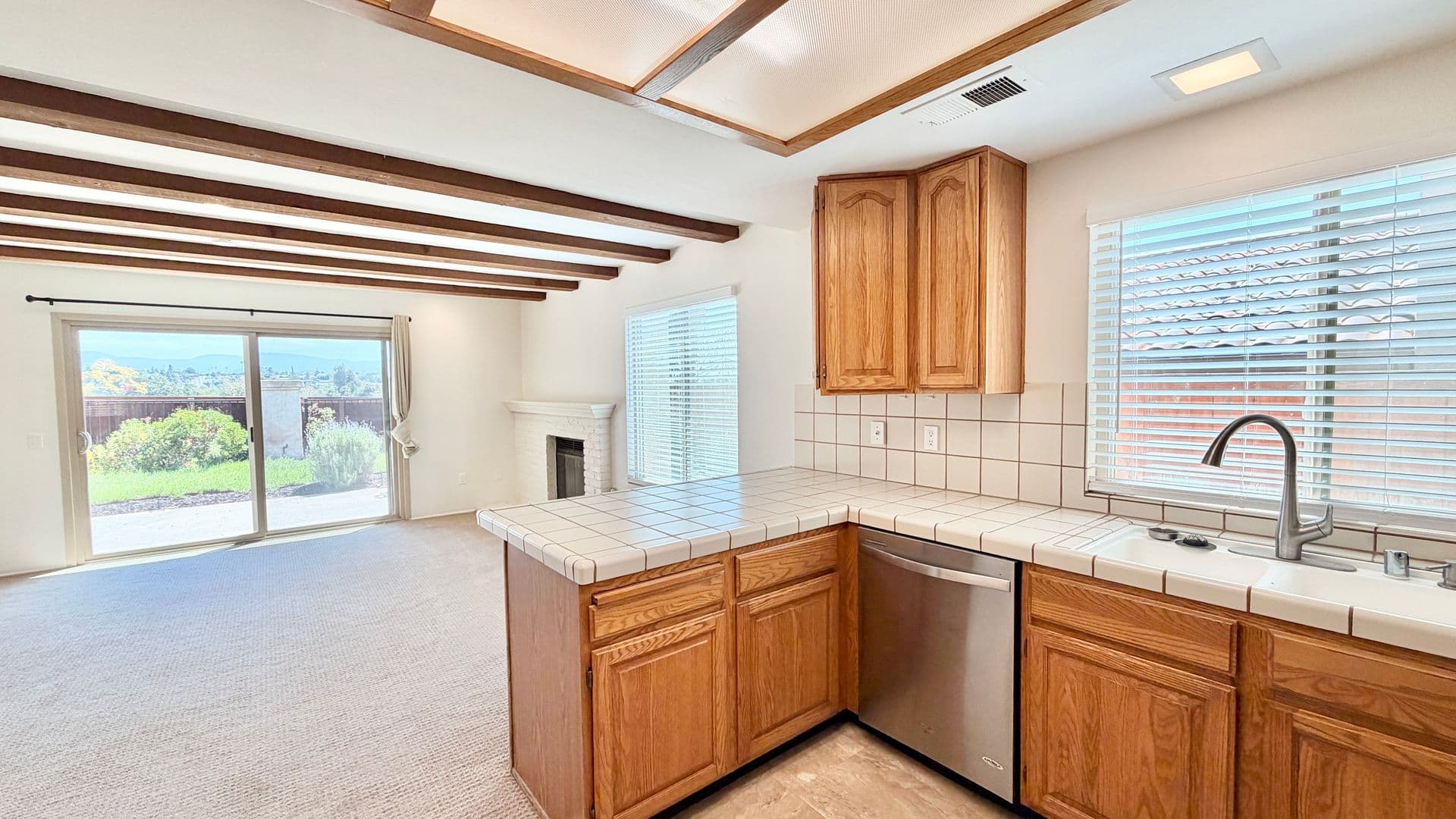 Fallbrook House: 730 Morro Road