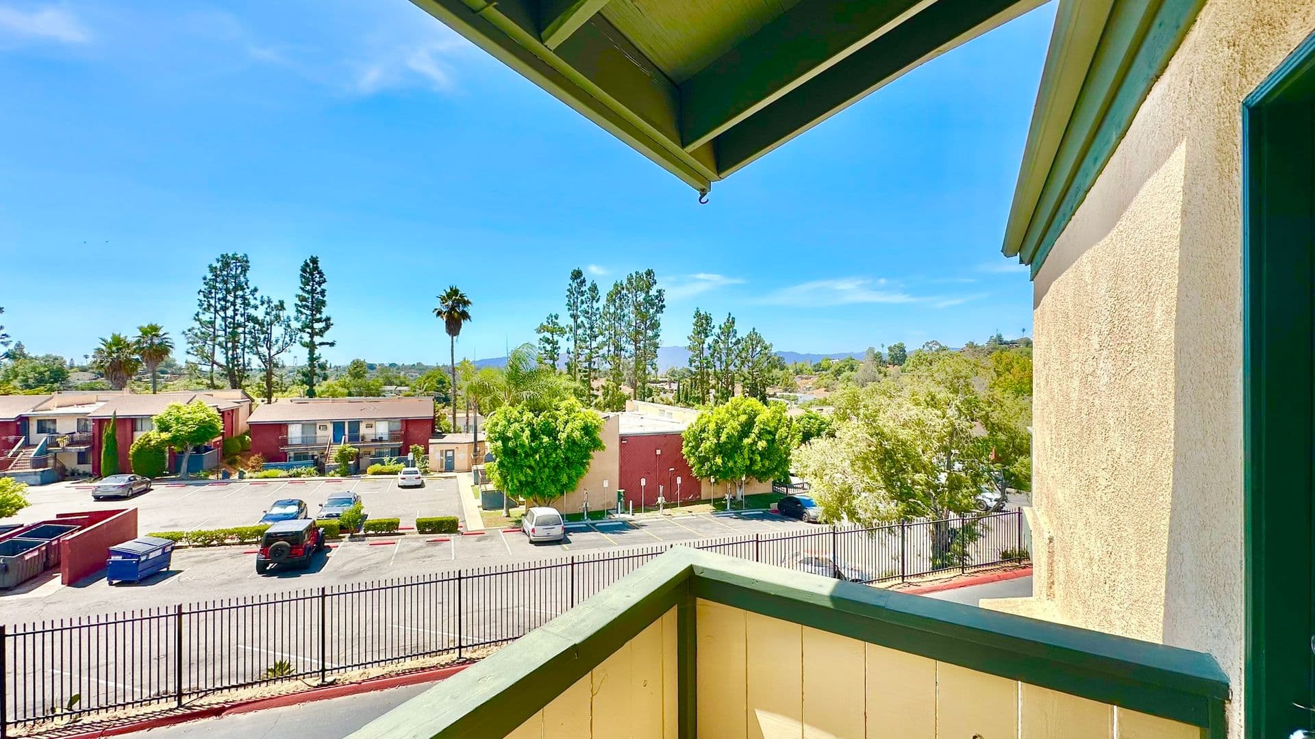 Fallbrook House: 868 East Alvarado Street Apt 24