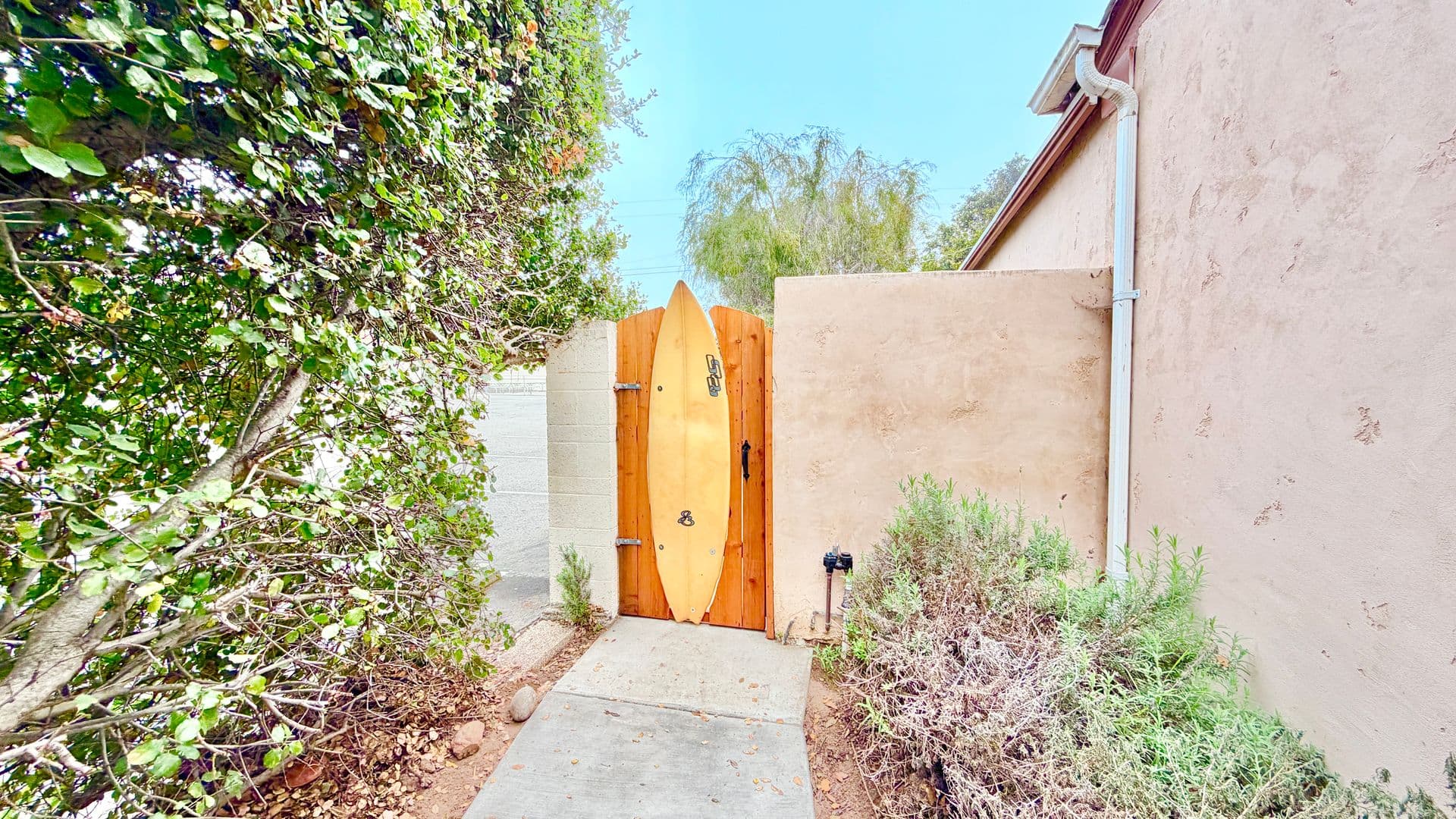 Oceanside House: 1922 South Nevada Street (Guest Home)