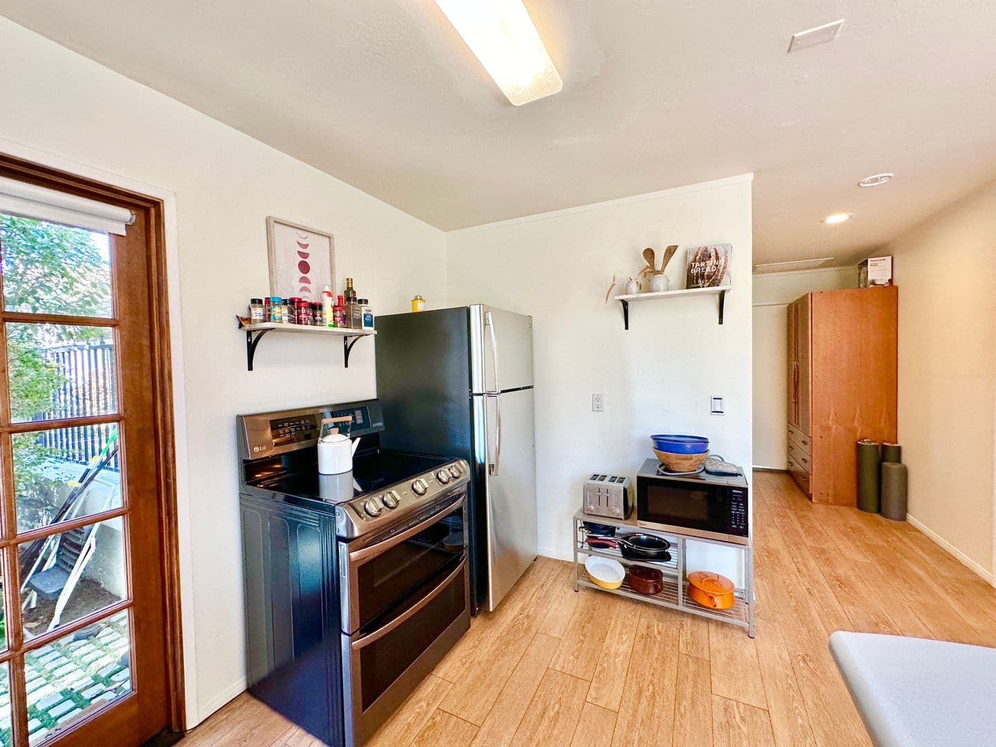 Fallbrook House: 3548 Rosa Way (Guest House)