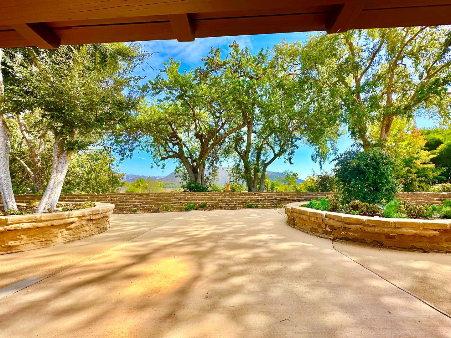 Fallbrook House: 4731 Via Inca