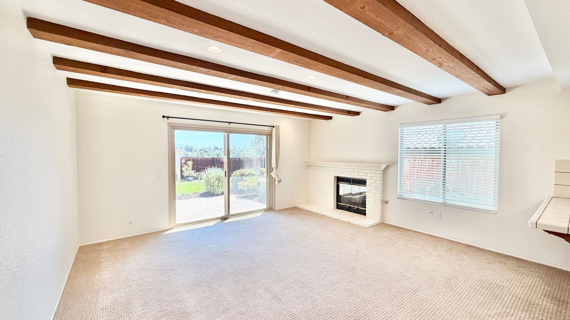 Fallbrook House: 730 Morro Road