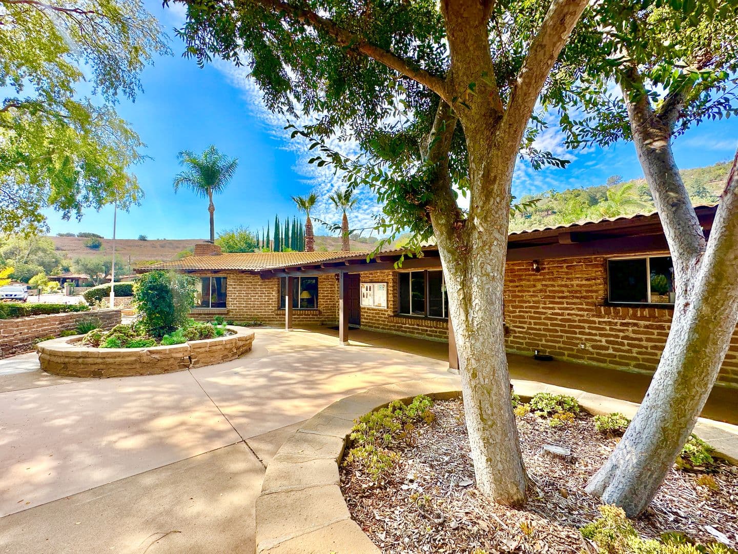 Fallbrook House: 4731 Via Inca