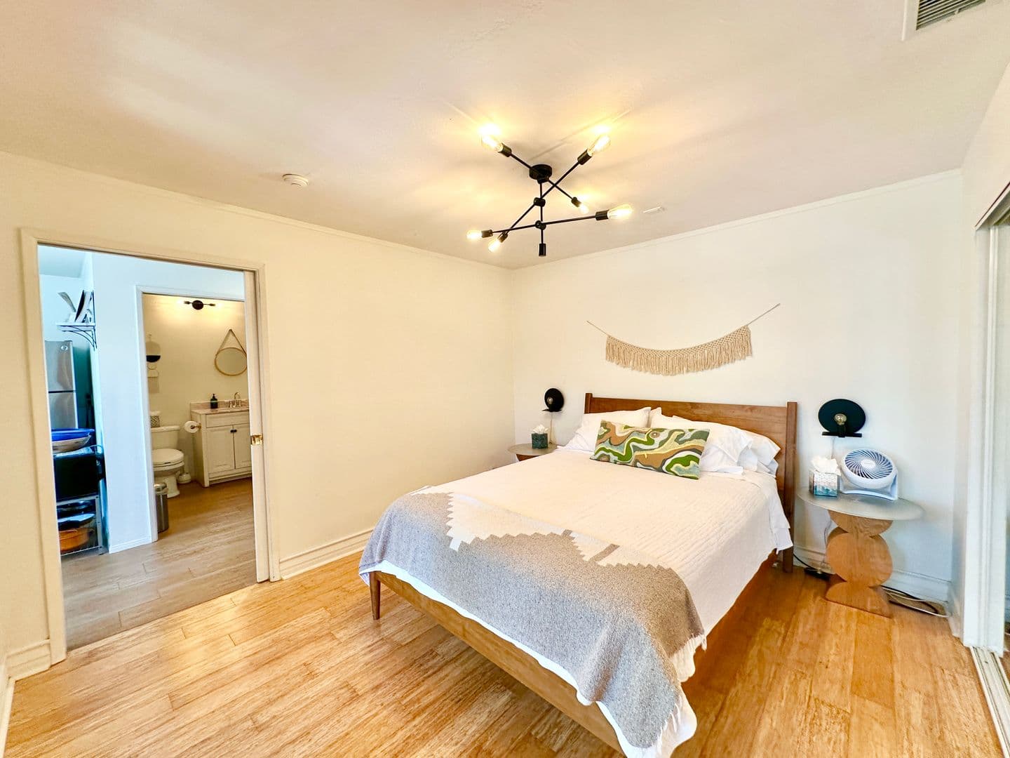 Fallbrook House: 3548 Rosa Way (Guest House)