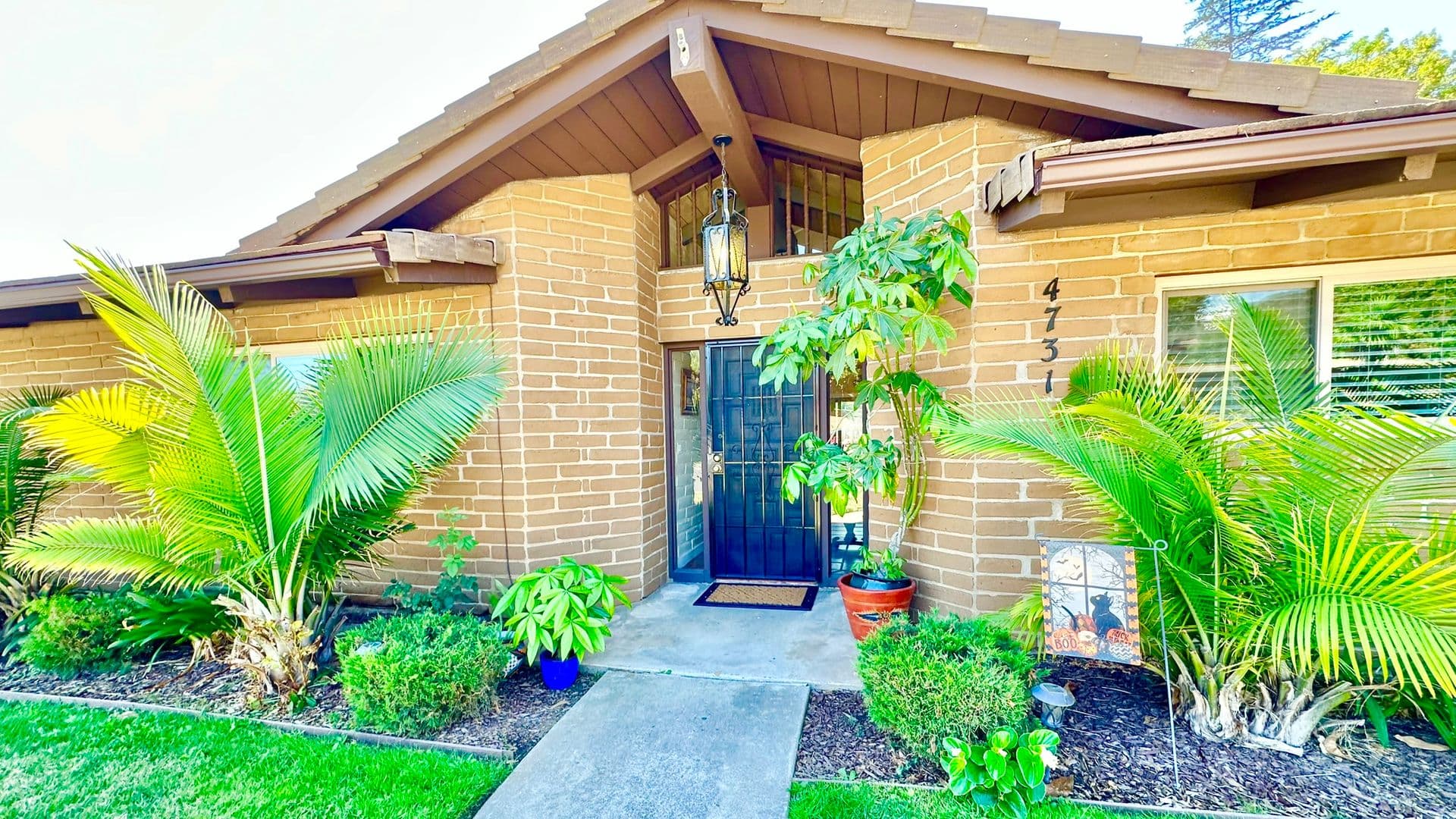 Fallbrook House: 4731 Via Inca