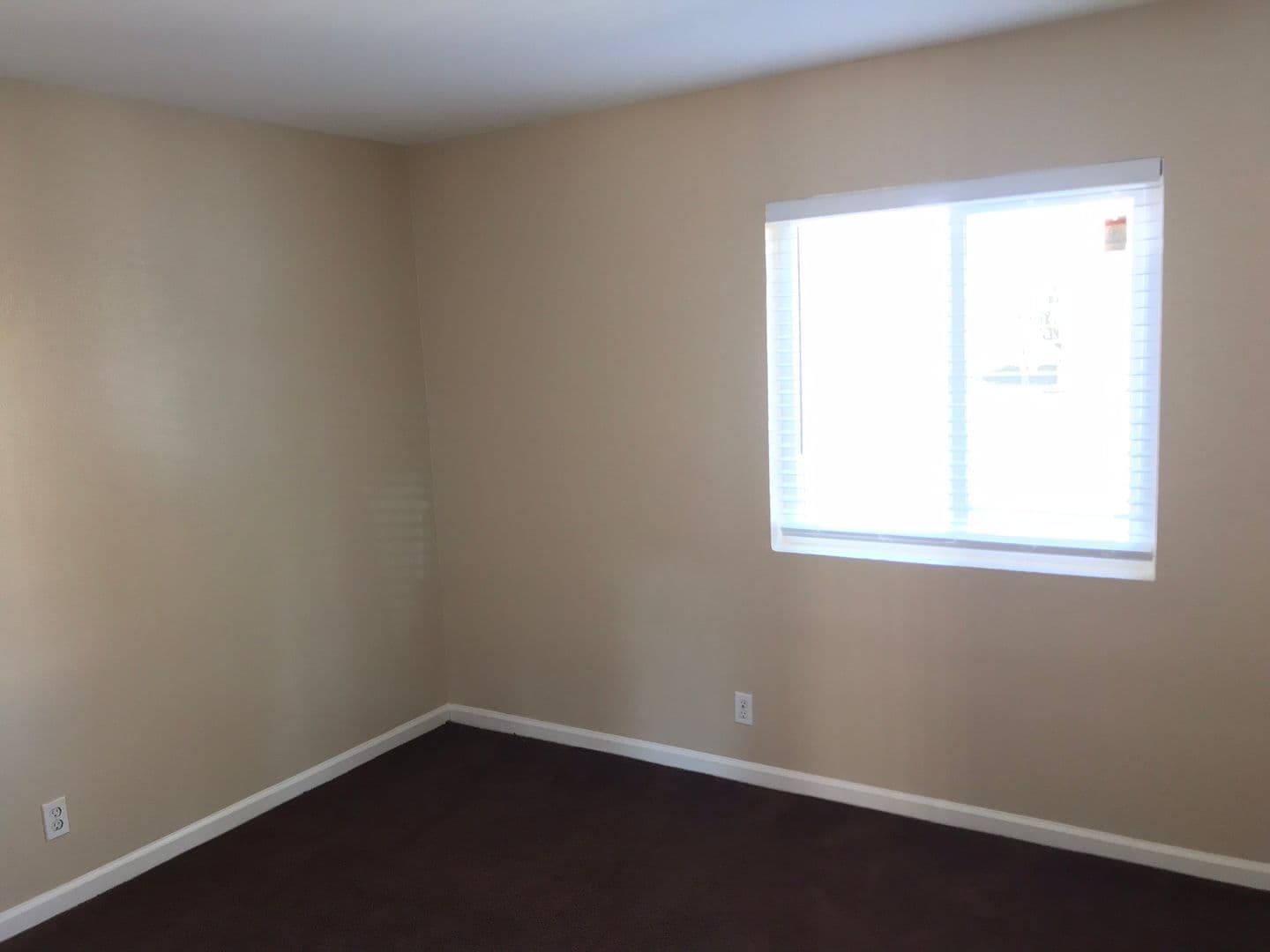 Indio Apartment: 82435 Requa Ave