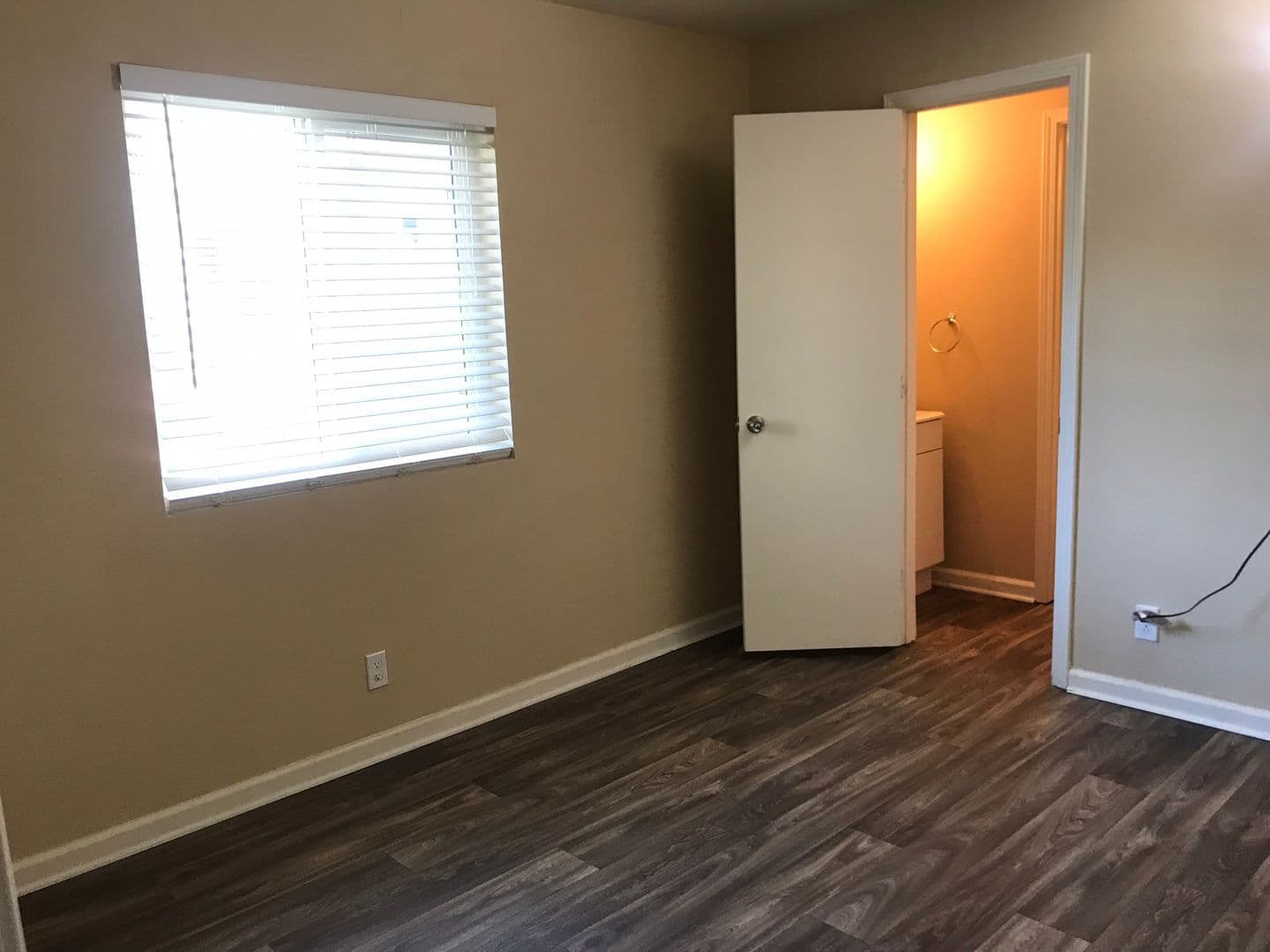 Indio Apartment: 82435 Requa Ave