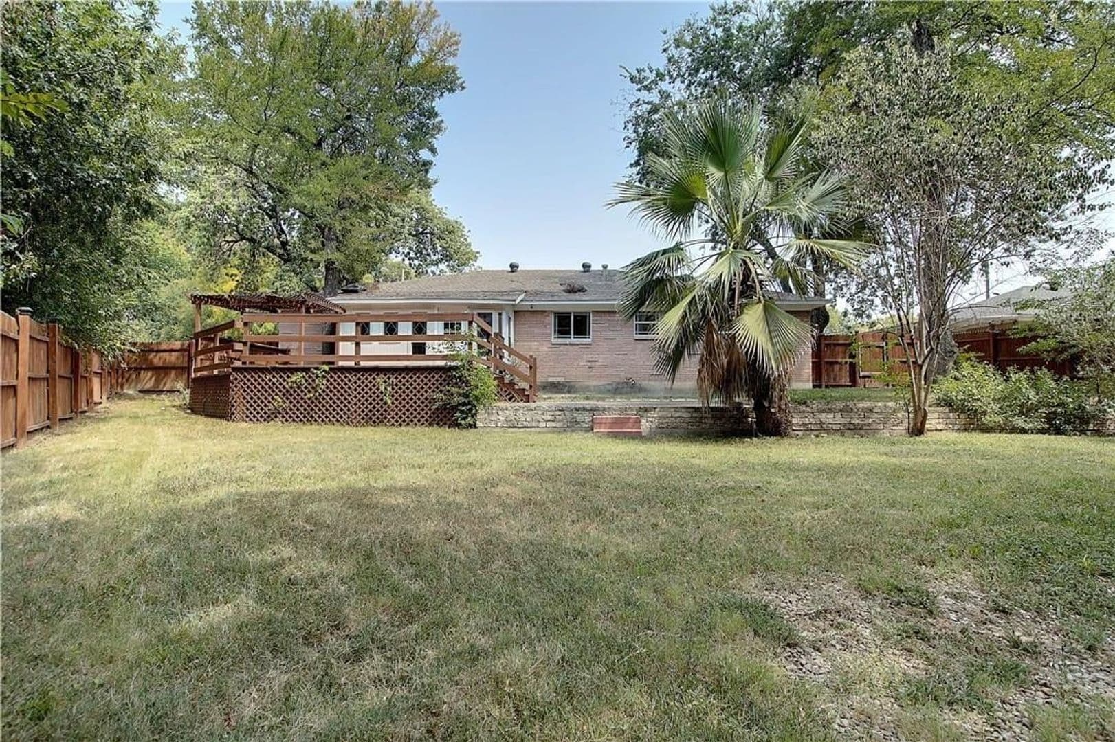 Dallas House: 8115 Claremont Drive