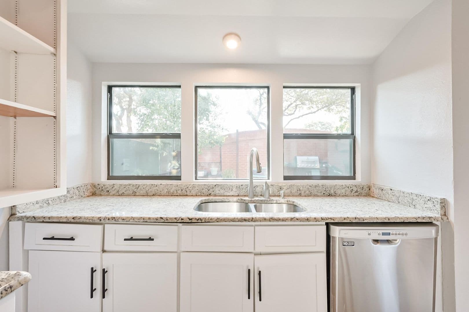 Irving House: 555 Ranch Trail Unit#206