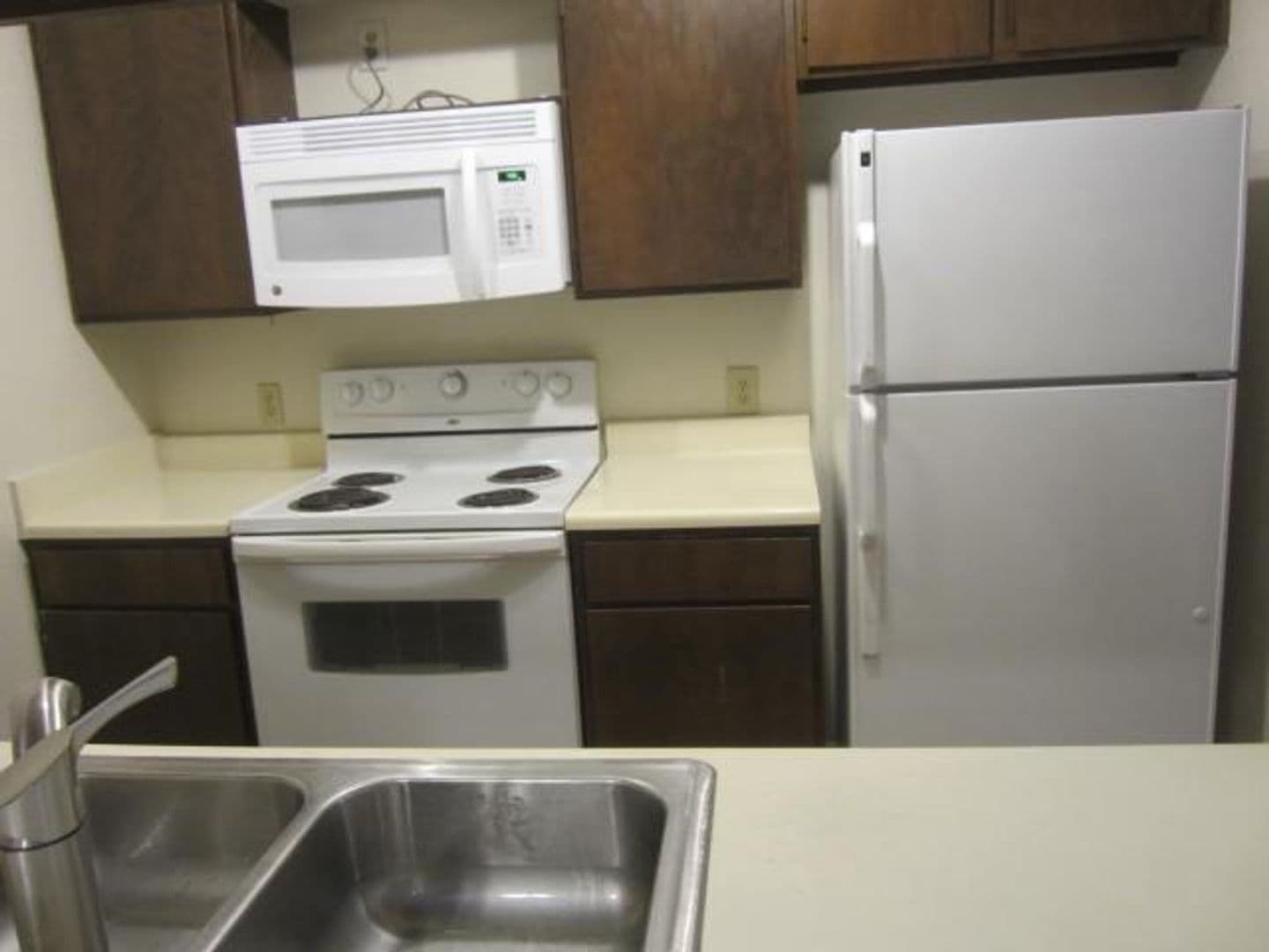 Dallas House: 12480 Abrams Rd