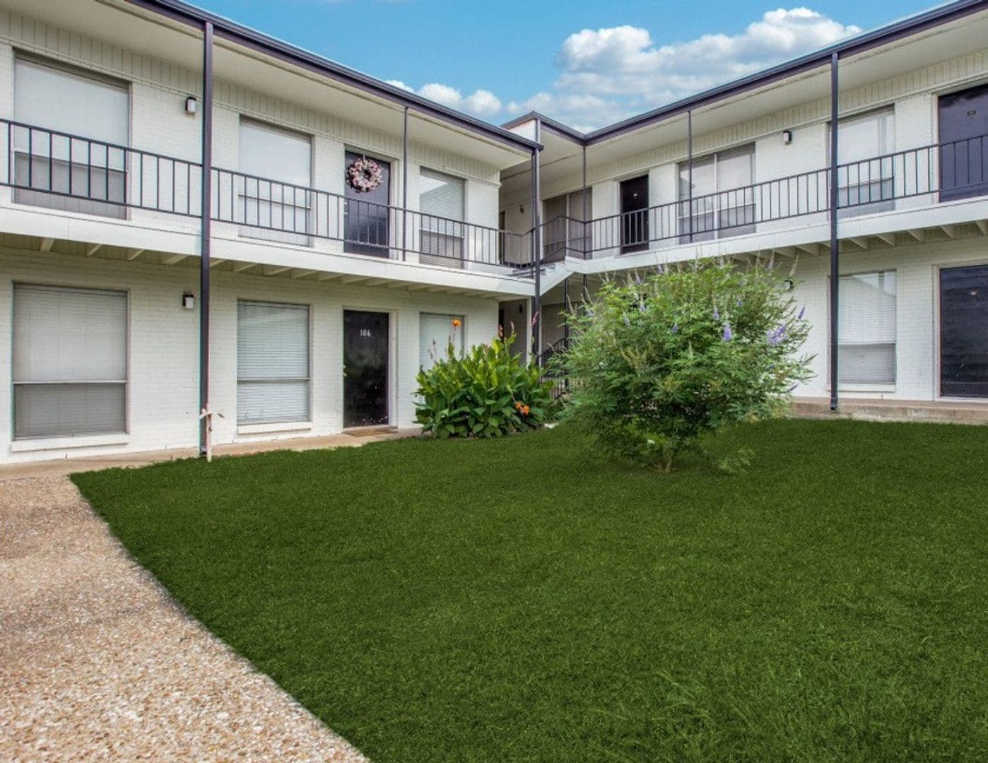 Waco Apartment: 5101 Hawthorne Dr