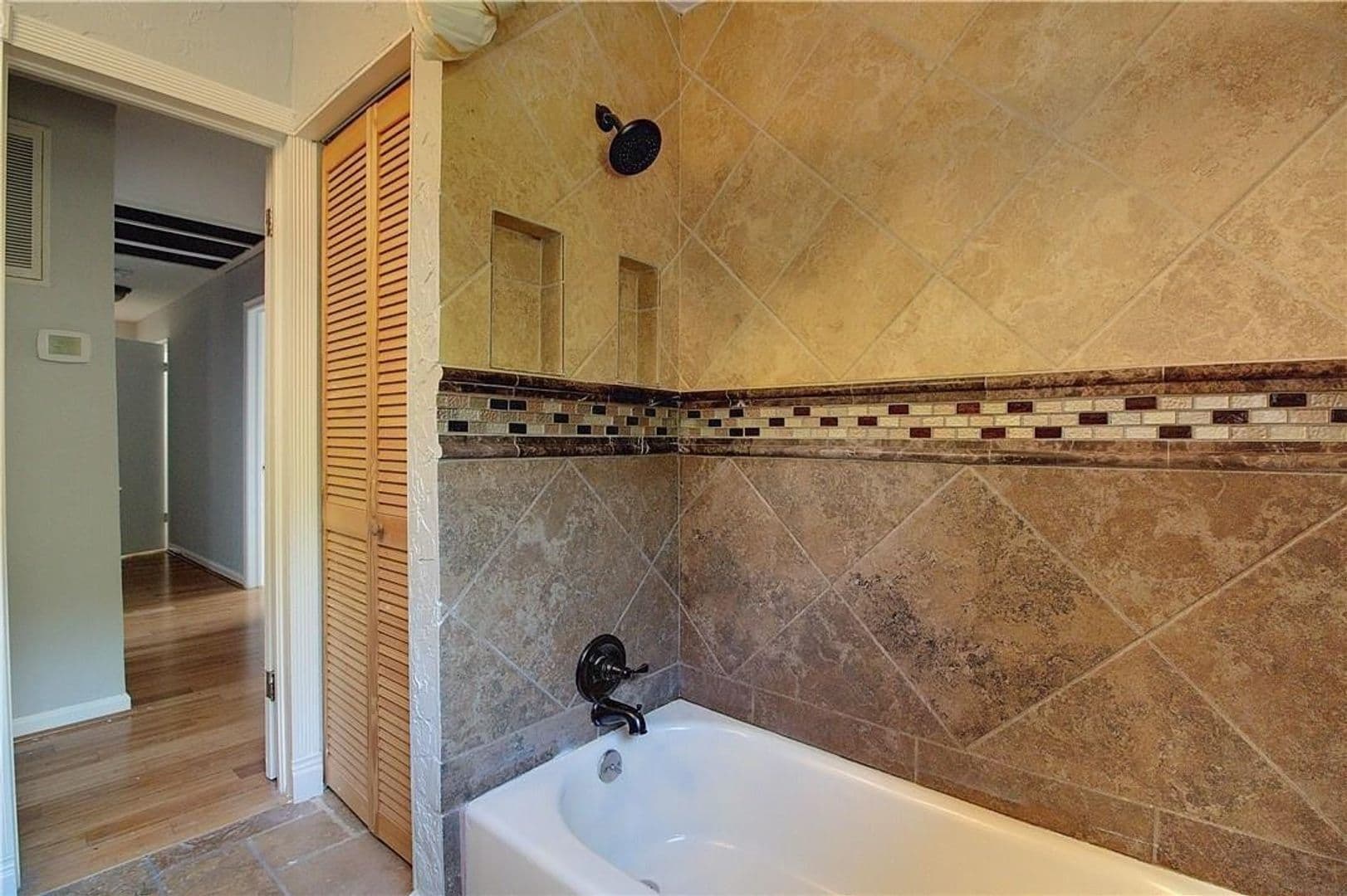 Dallas House: 8115 Claremont Drive