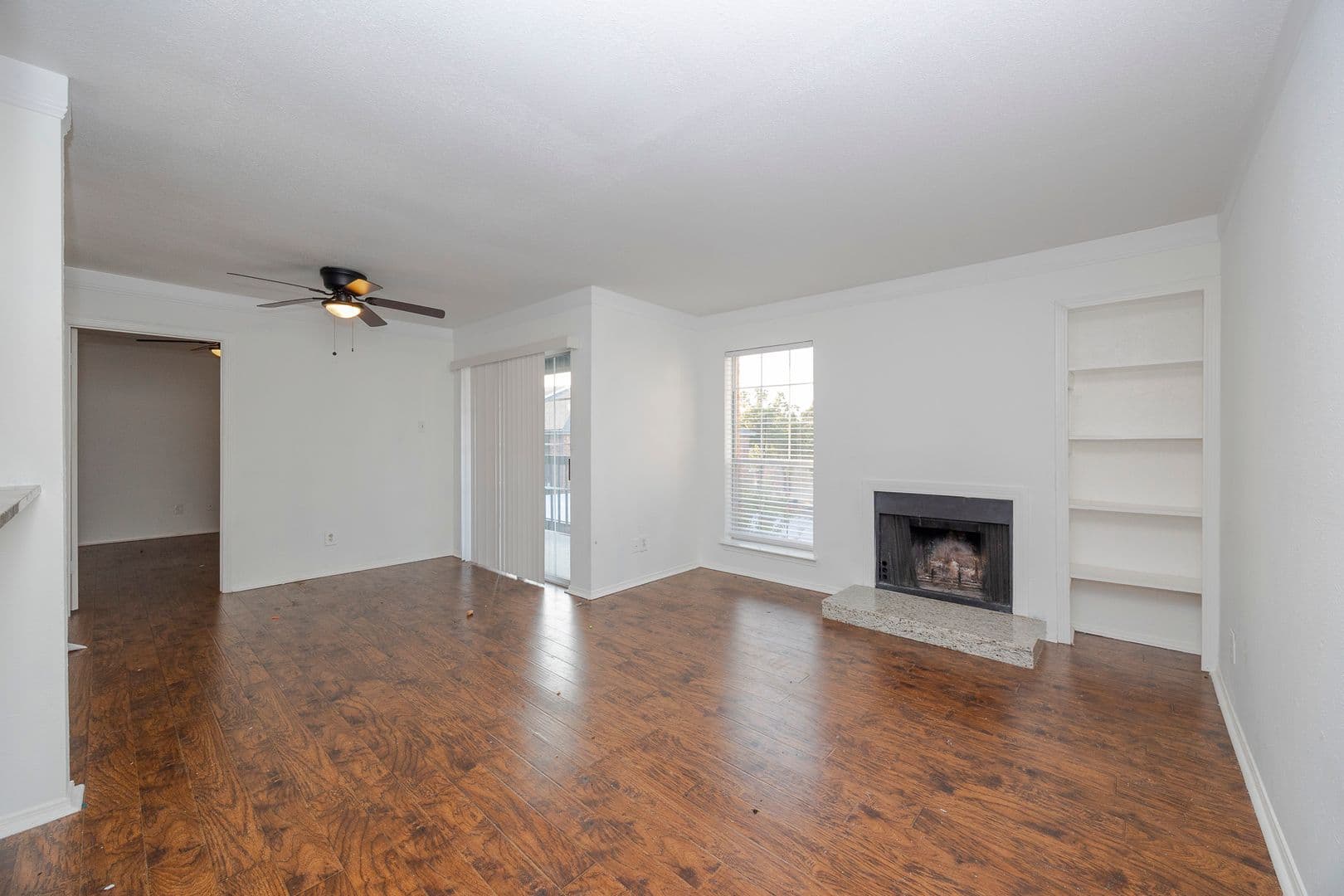 Dallas House: 18333 Roehampton Drive