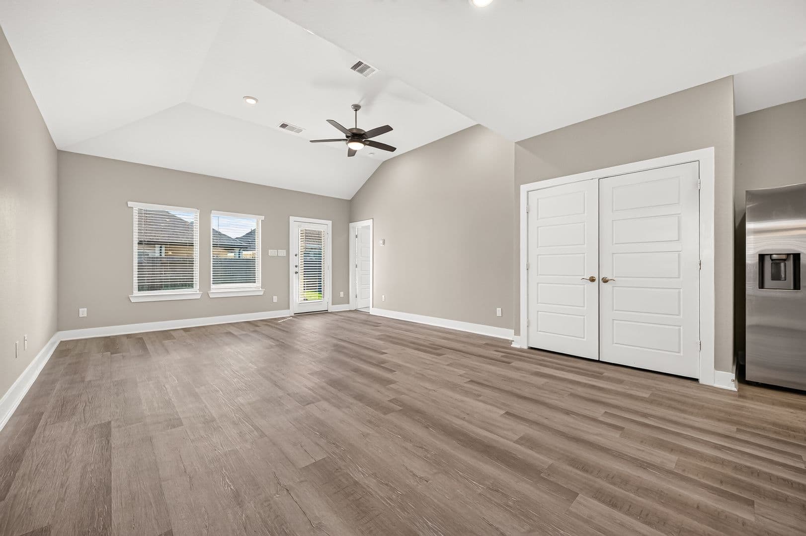 Conroe House: 10546 Preserve Way