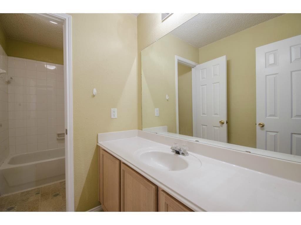 Wylie House: 406 Ashland