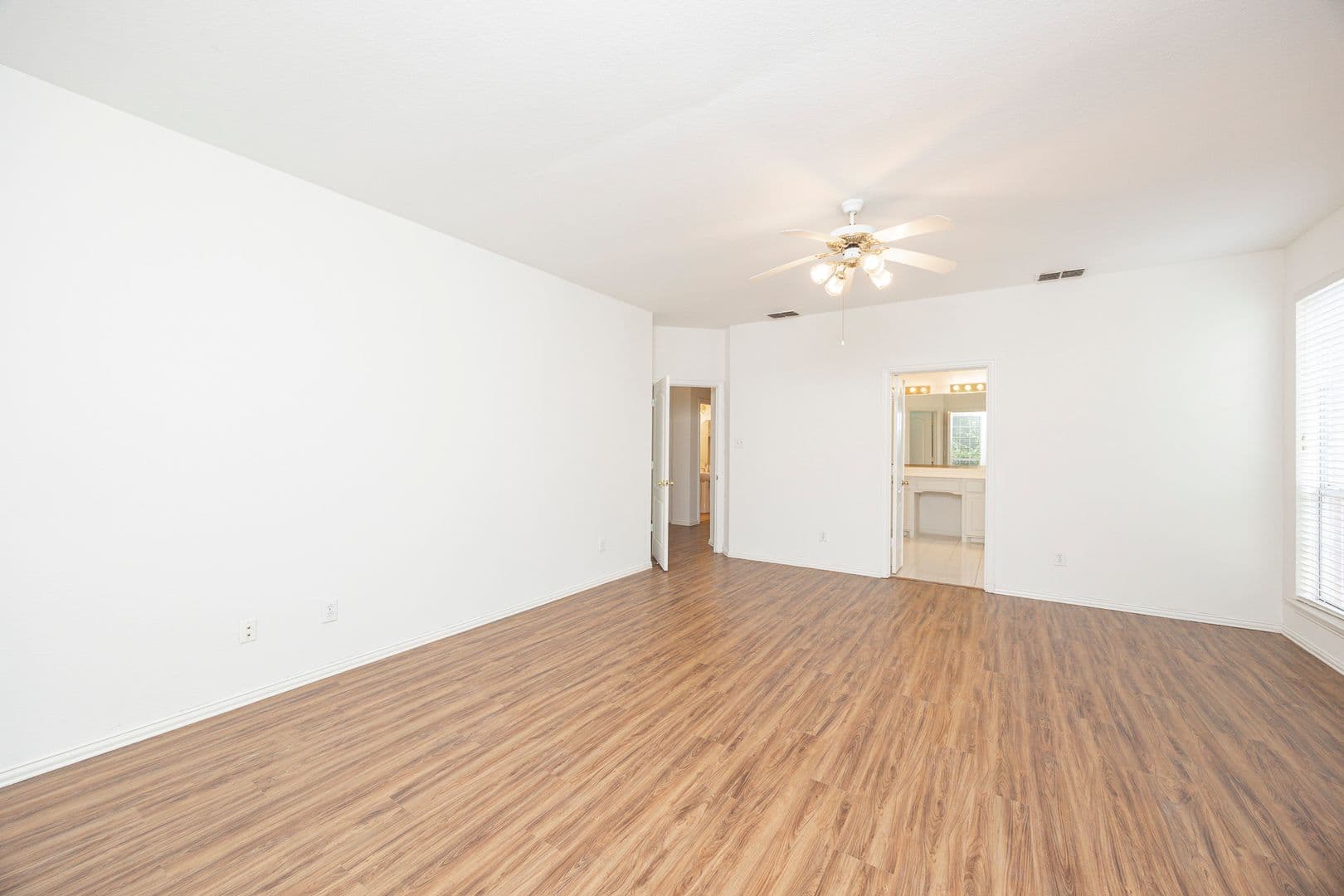 Richardson House: 3103 Kingsbury Drive(Owner approval must)