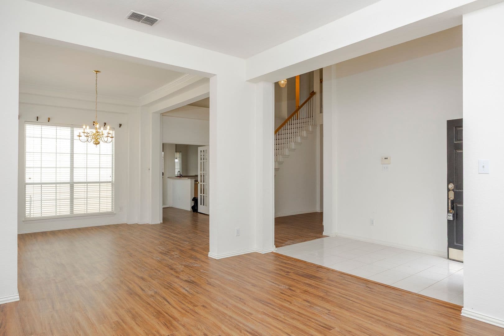 Richardson House: 3103 Kingsbury Drive(Owner approval must)