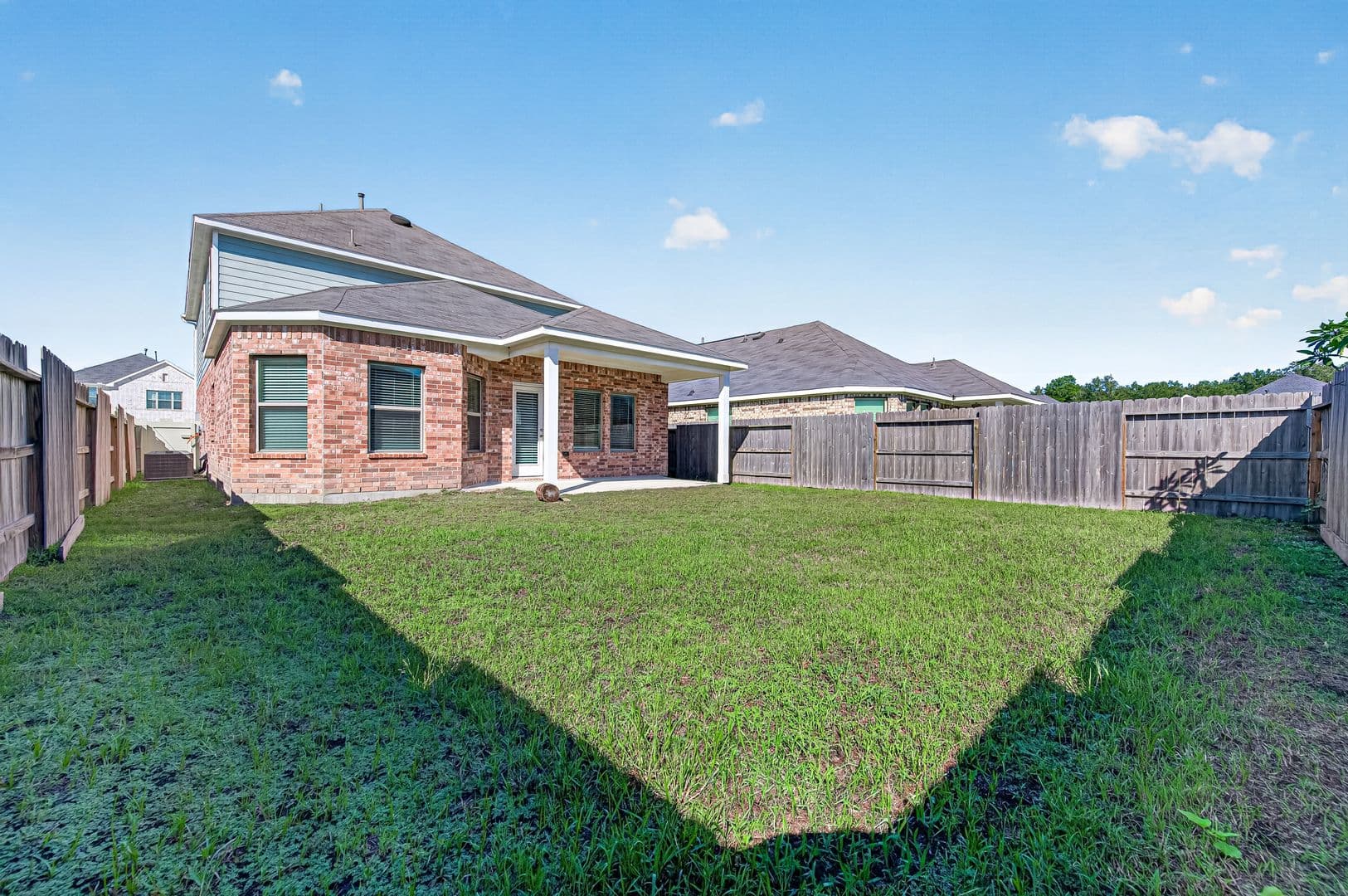 Conroe House: 10546 Preserve Way