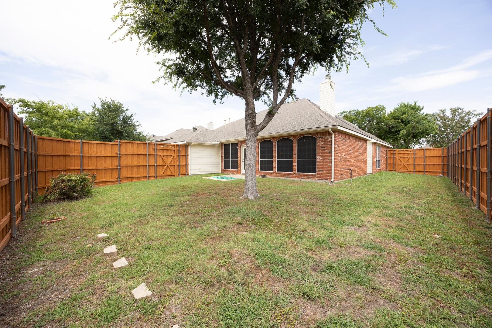 Richardson House: 3103 Kingsbury Drive(Owner approval must)