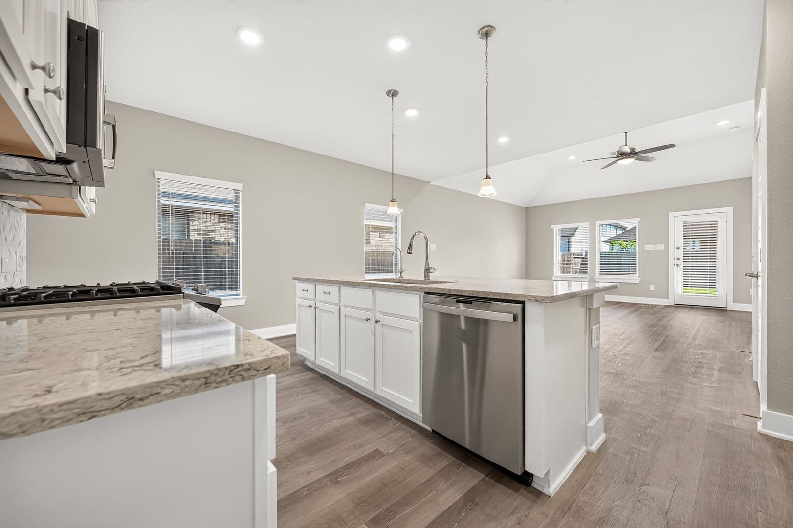 Conroe House: 10546 Preserve Way