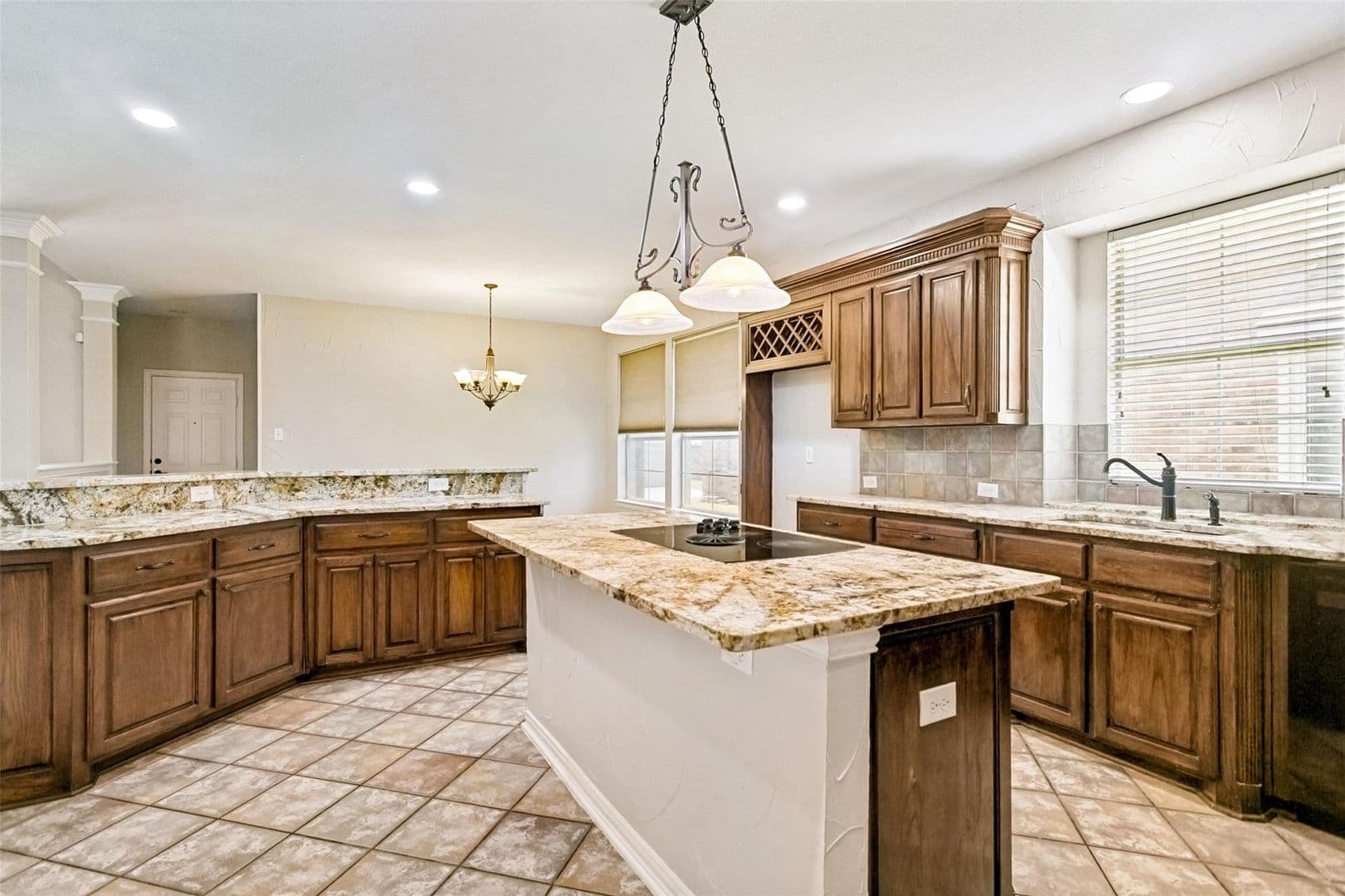 Plano House: 2208 Scenic Dr