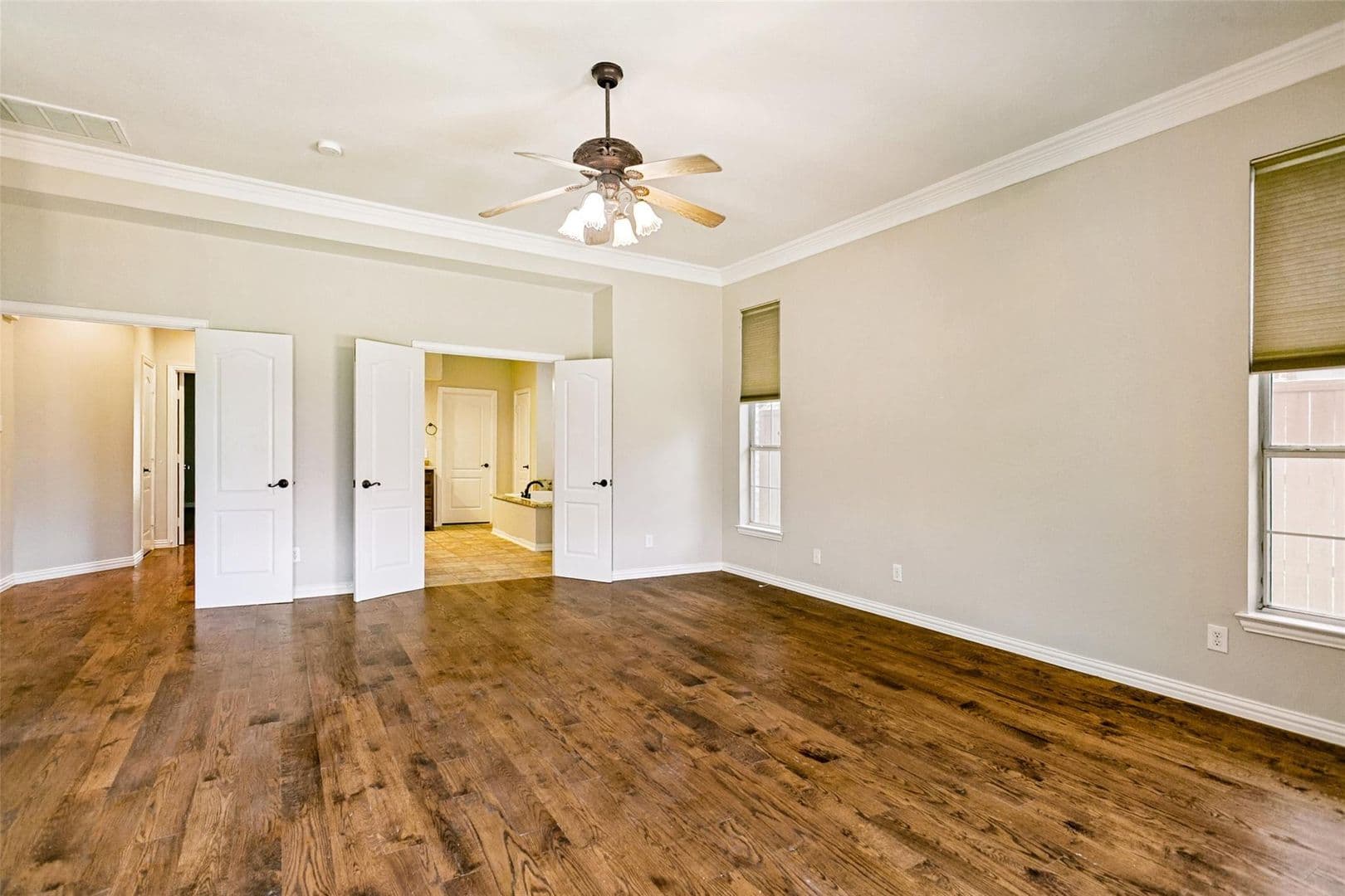Plano House: 2208 Scenic Dr