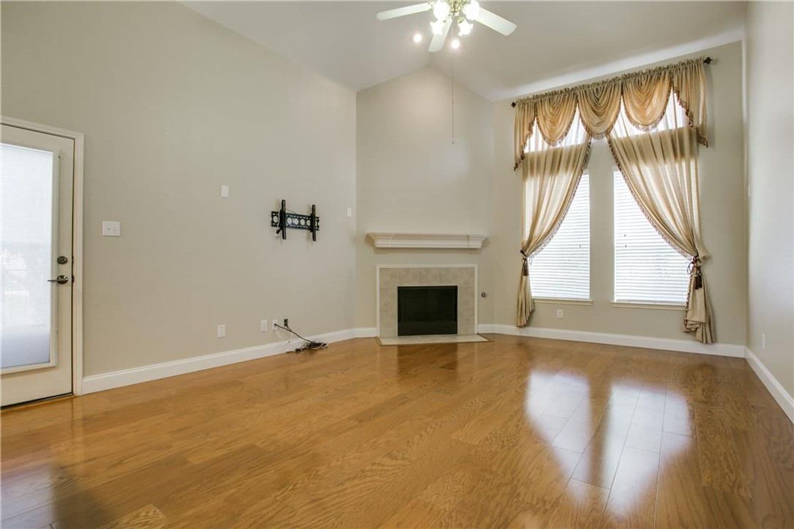 Plano House: 4408 Caledonia Creek Ln