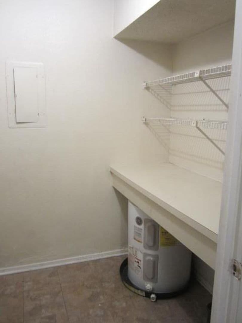 Dallas House: 12480 Abrams Rd