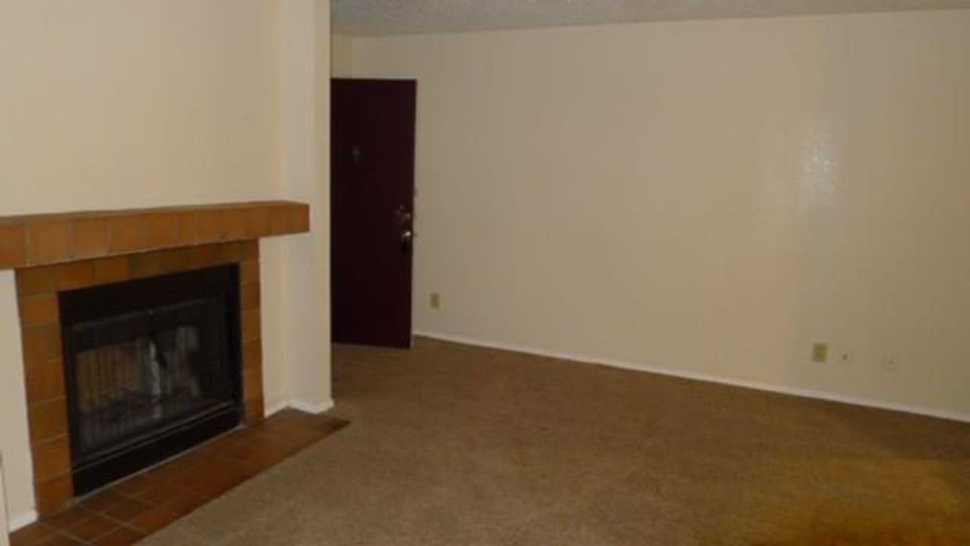 Dallas House: 12480 Abrams Rd