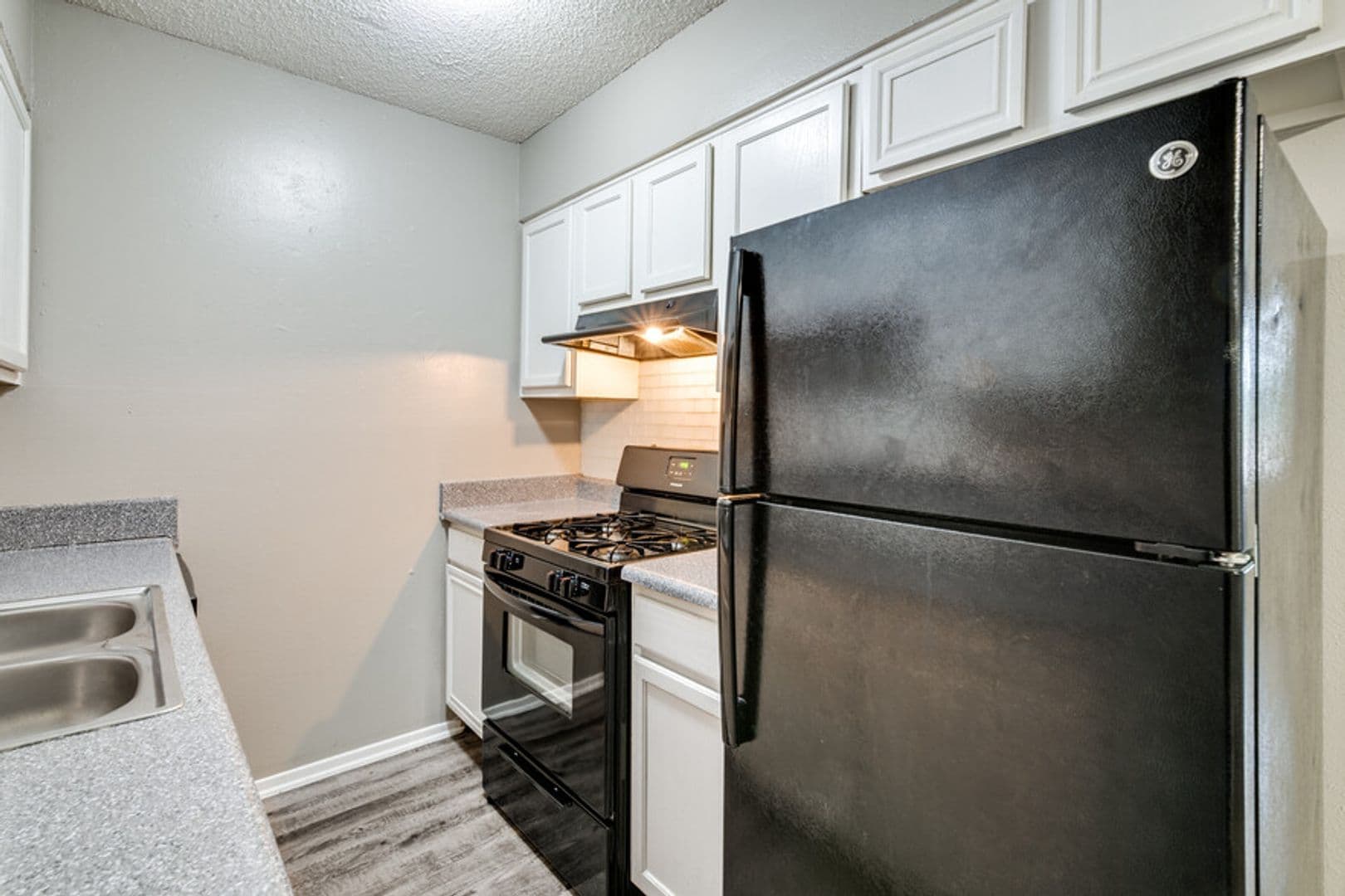 White Settlement Apartment: 400 Ralph St