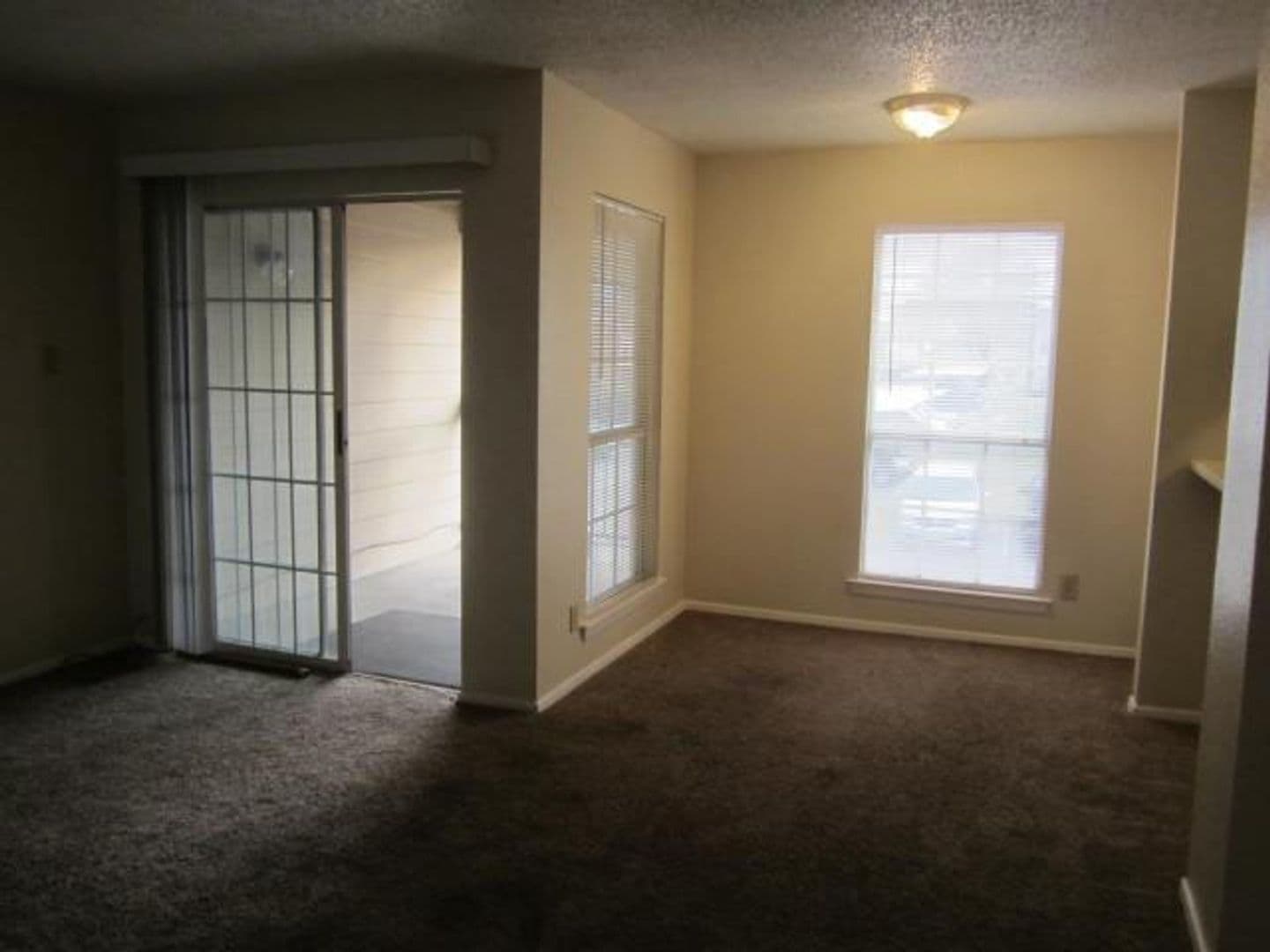 Dallas House: 12480 Abrams Rd