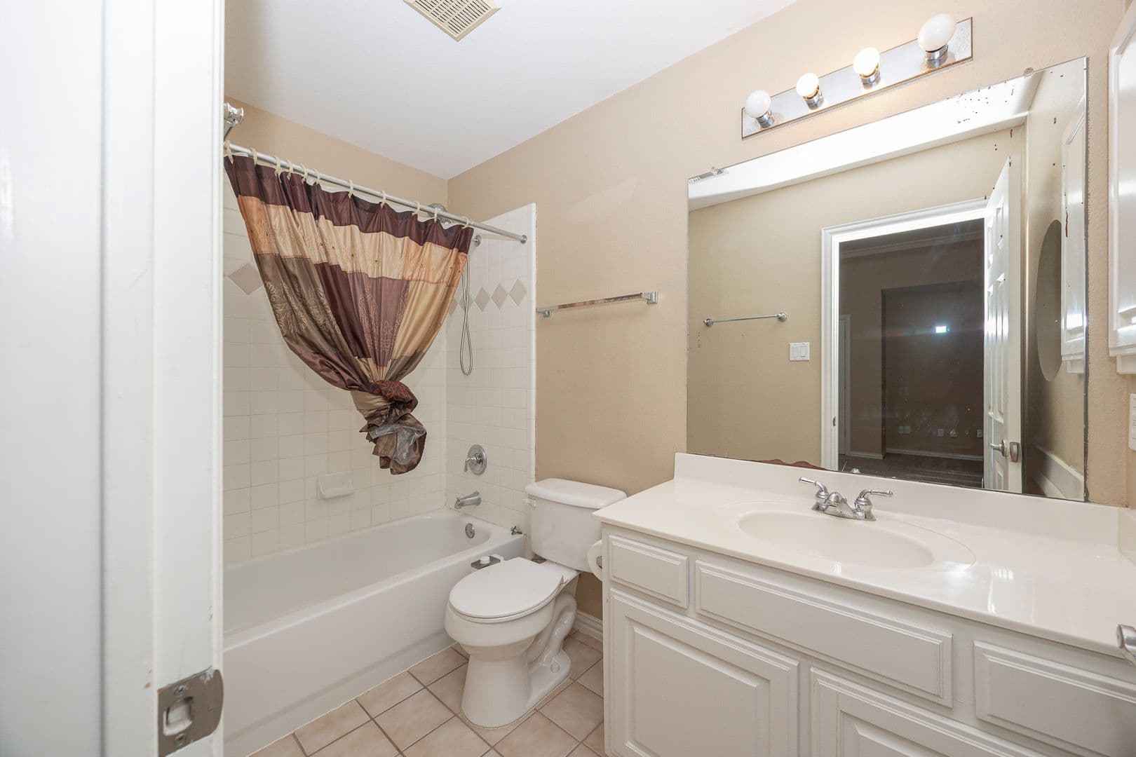 Plano House: 3417 Burnet Drive