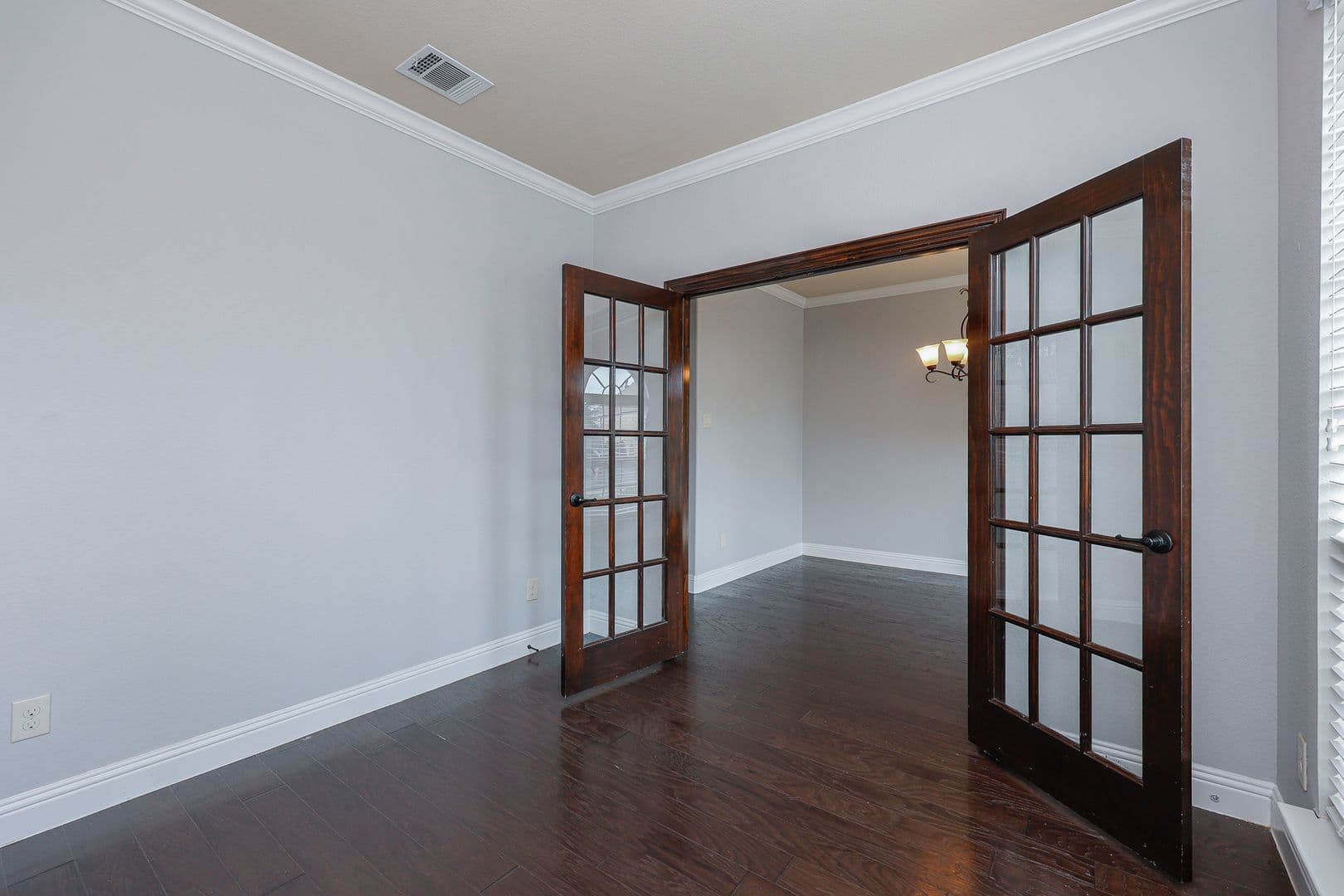 Sachse House: 3611 Mohan Ct