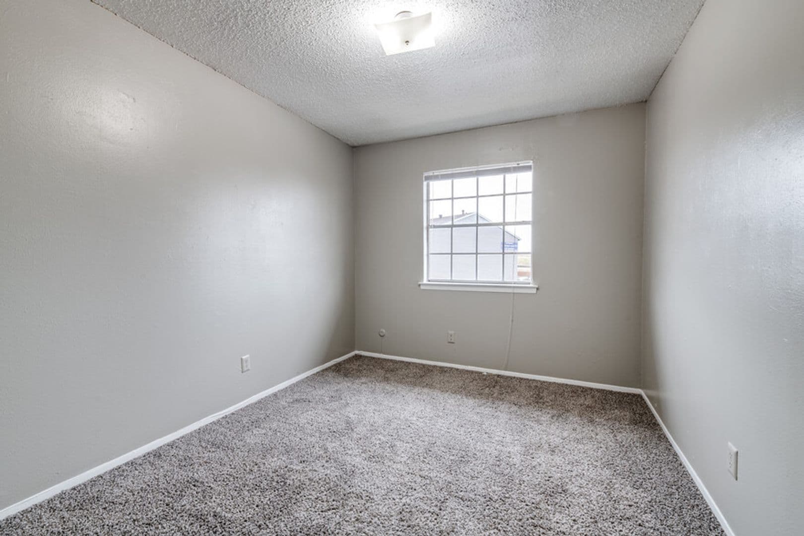White Settlement Apartment: 400 Ralph St