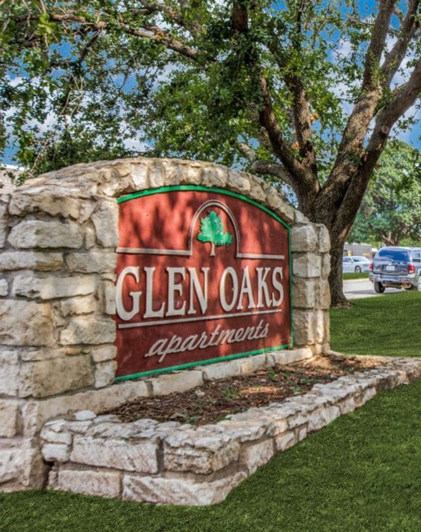 Waco Apartment: 5101 Hawthorne Dr
