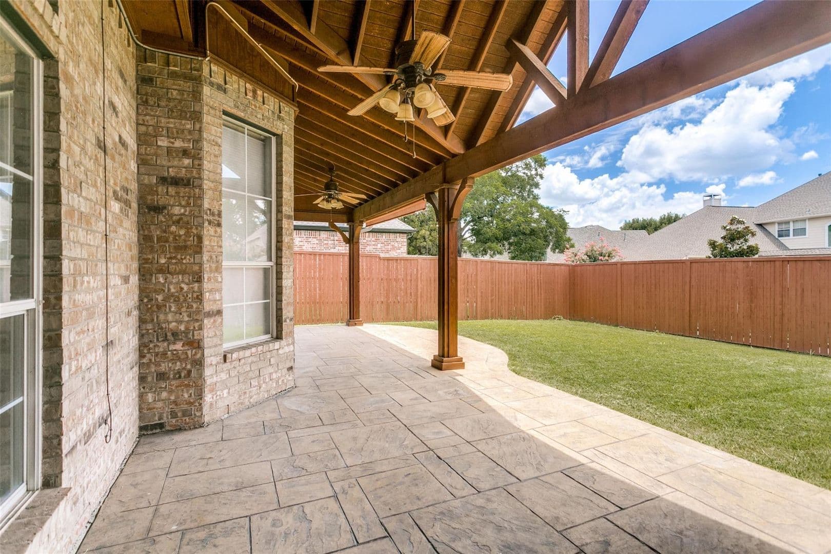 Plano House: 2208 Scenic Dr