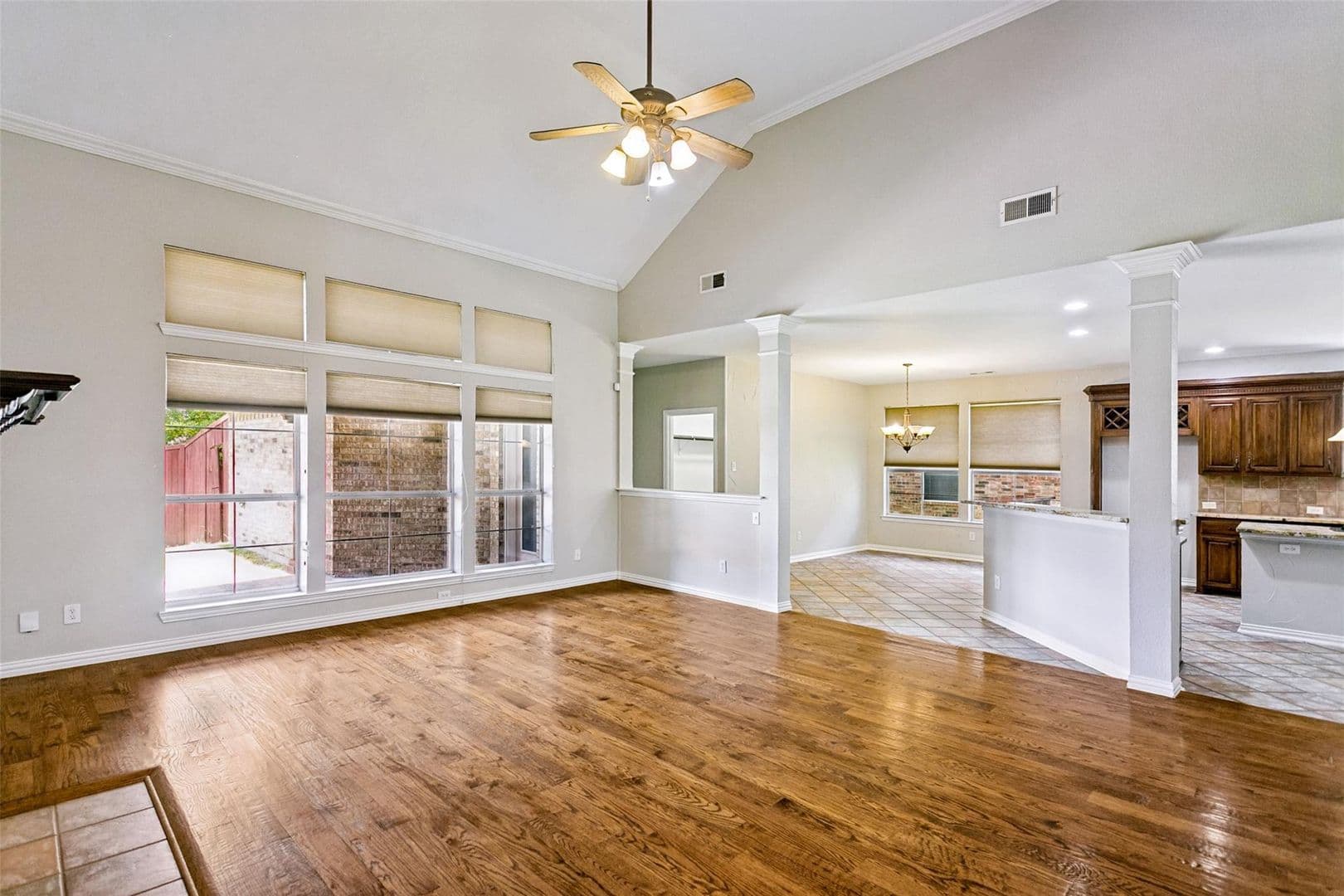 Plano House: 2208 Scenic Dr