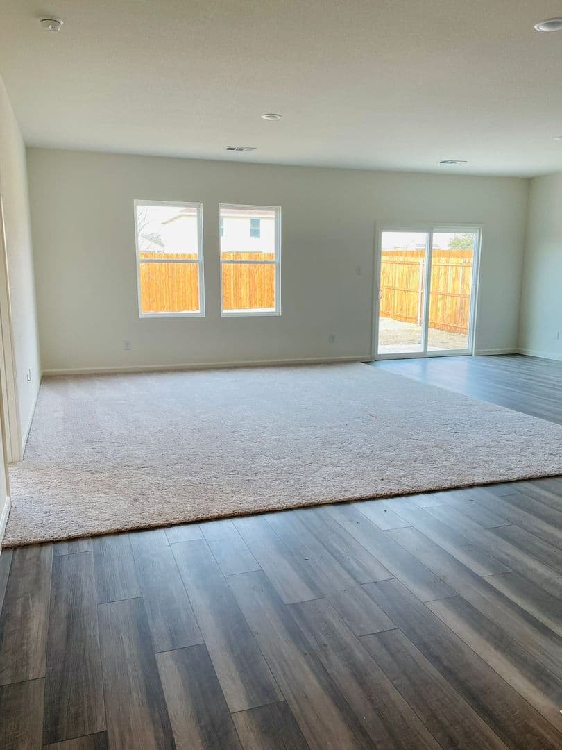 Fort Worth House: 10348 Rosegreen Ln