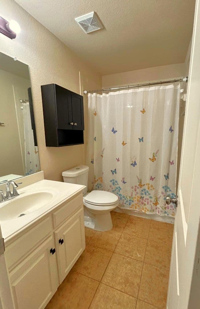 McKinney House: 10637 Bolivar Dr