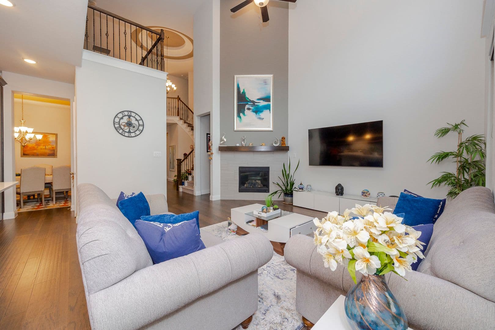 Frisco House: 10081 Oxbow AVE