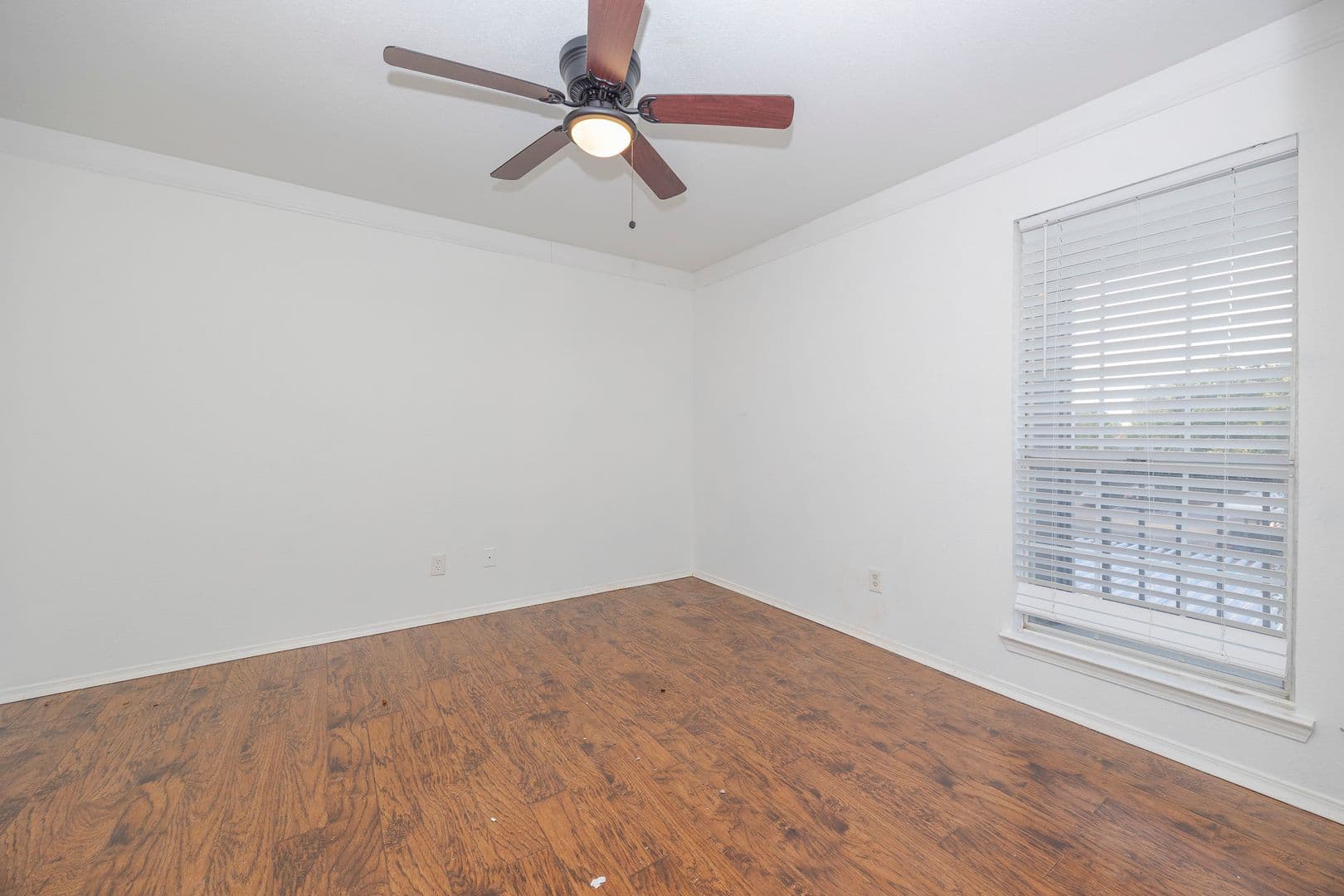 Dallas House: 18333 Roehampton Drive