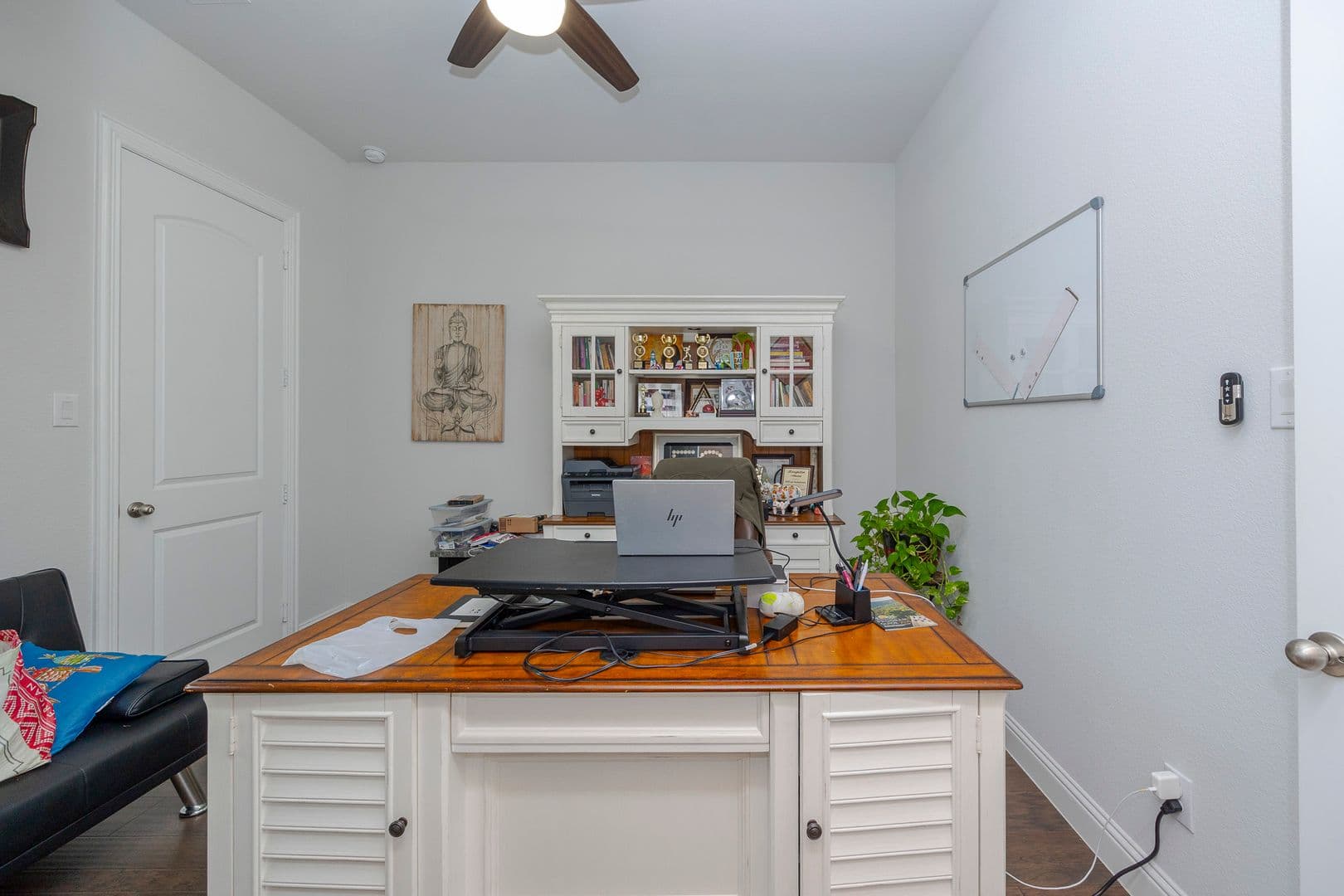 Frisco House: 10081 Oxbow AVE