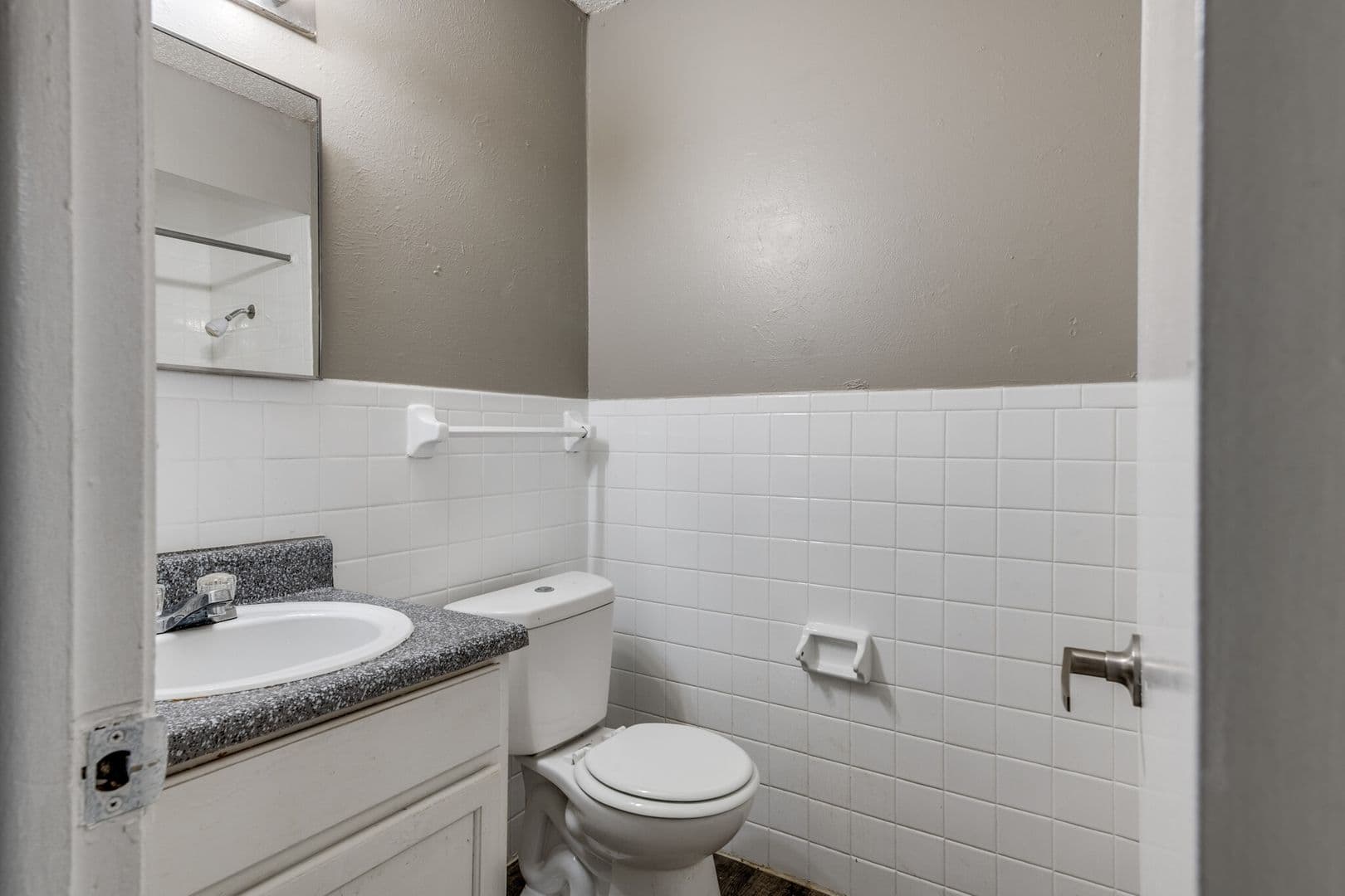 White Settlement Apartment: 400 Ralph St