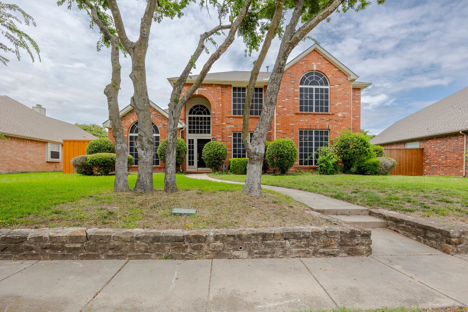 Richardson House: 3103 Kingsbury Drive(Owner approval must)