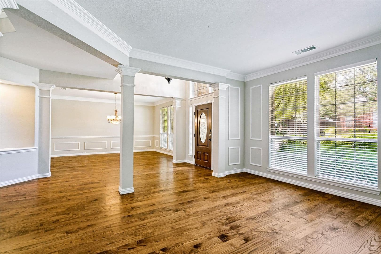 Plano House: 2208 Scenic Dr