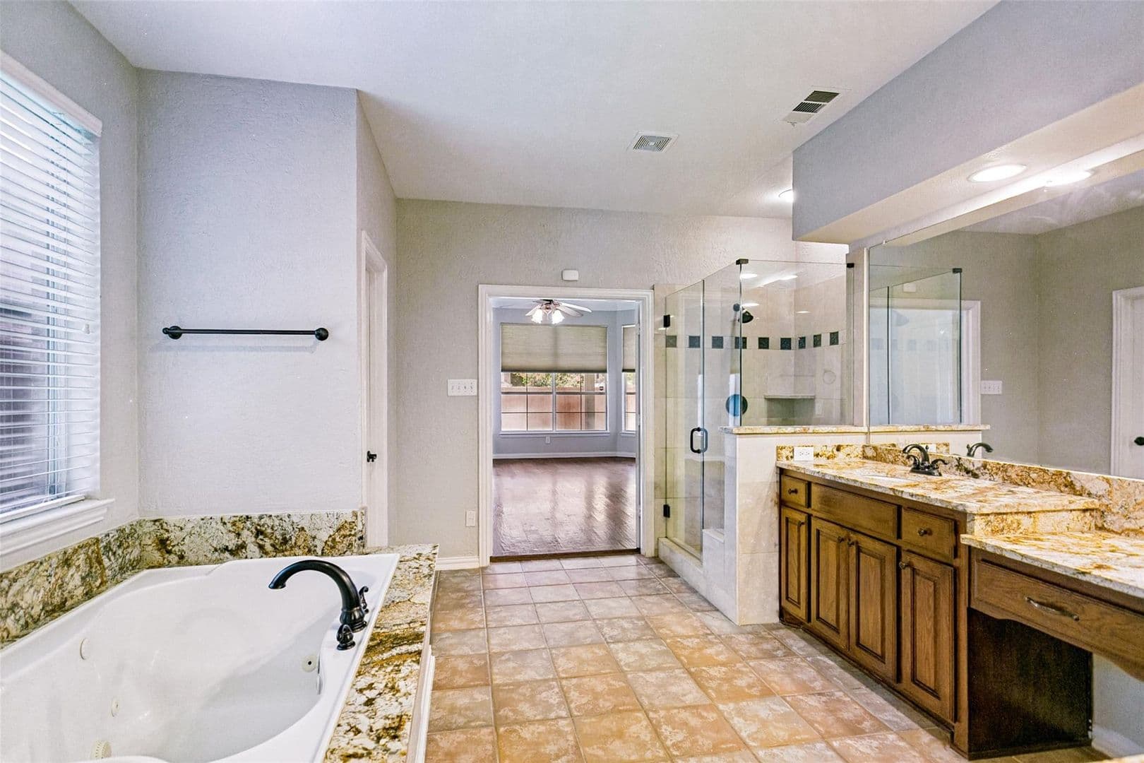 Plano House: 2208 Scenic Dr