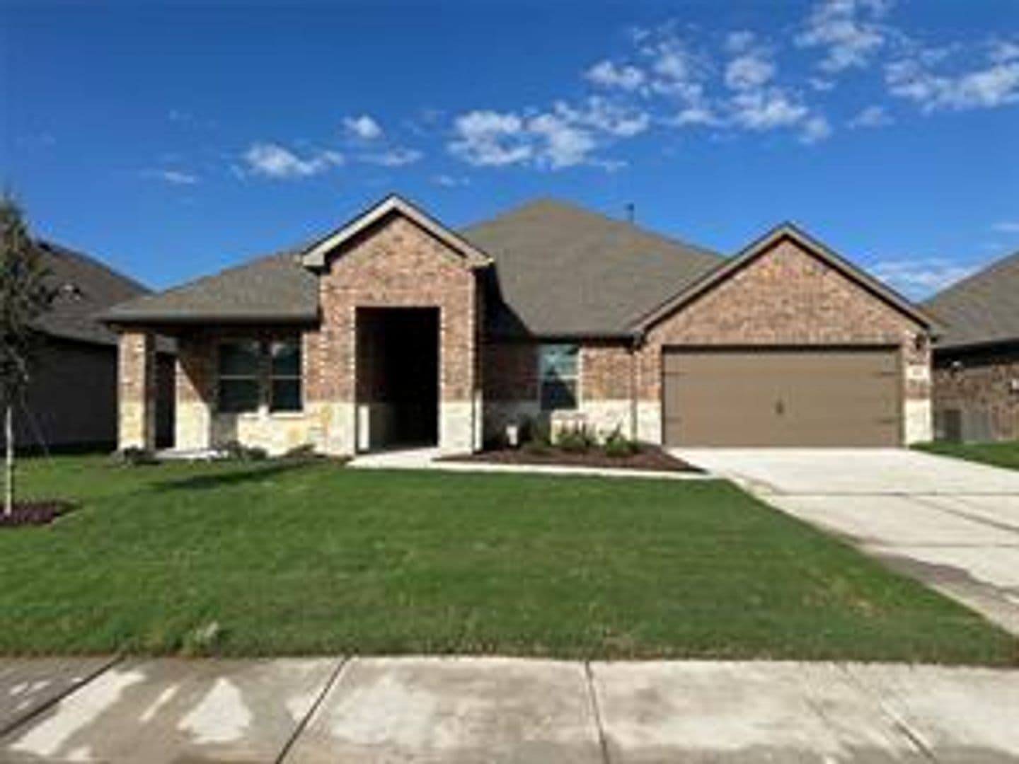 Caddo Mills House: 219 Greenshade Ln