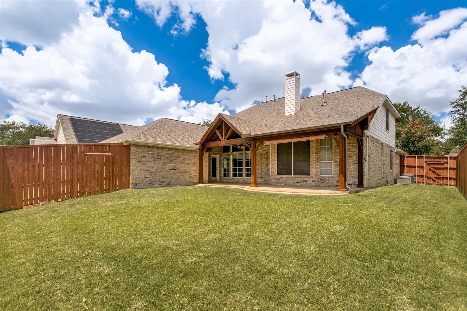 Plano House: 2208 Scenic Dr