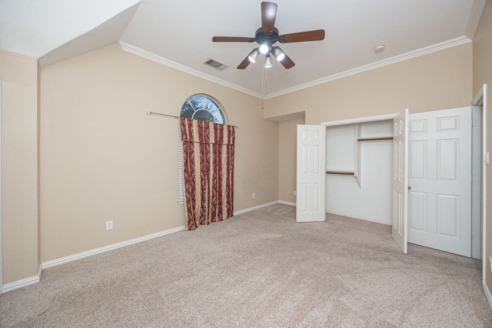 Plano House: 3417 Burnet Drive