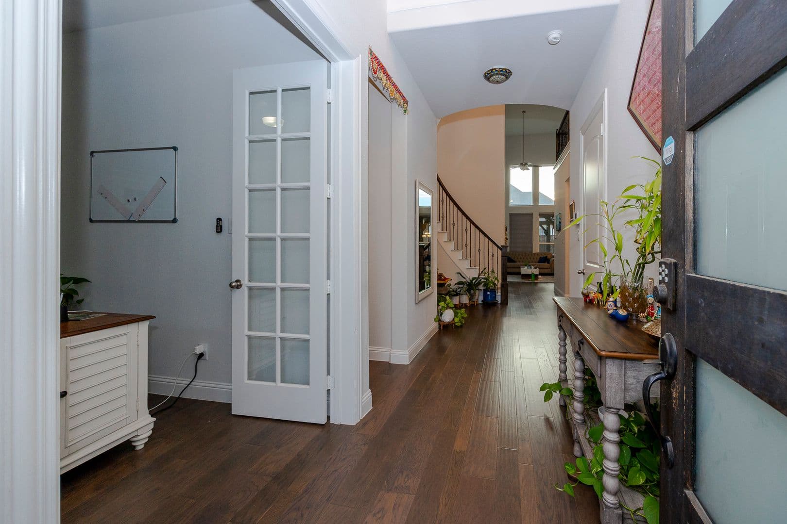 Frisco House: 10081 Oxbow AVE
